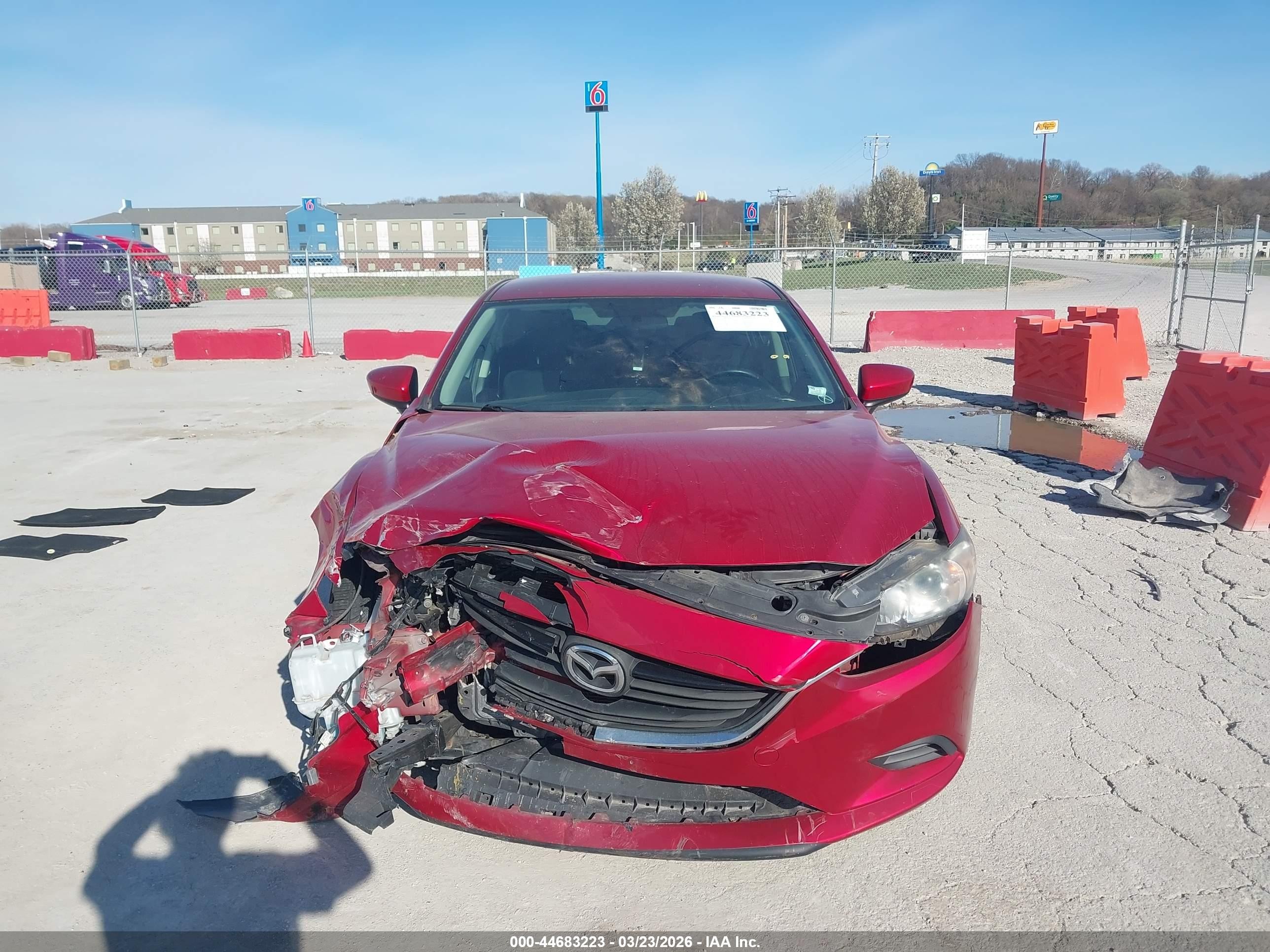 2015 Mazda Mazda6 I Sport Red vin: JM1GJ1U51F1180731