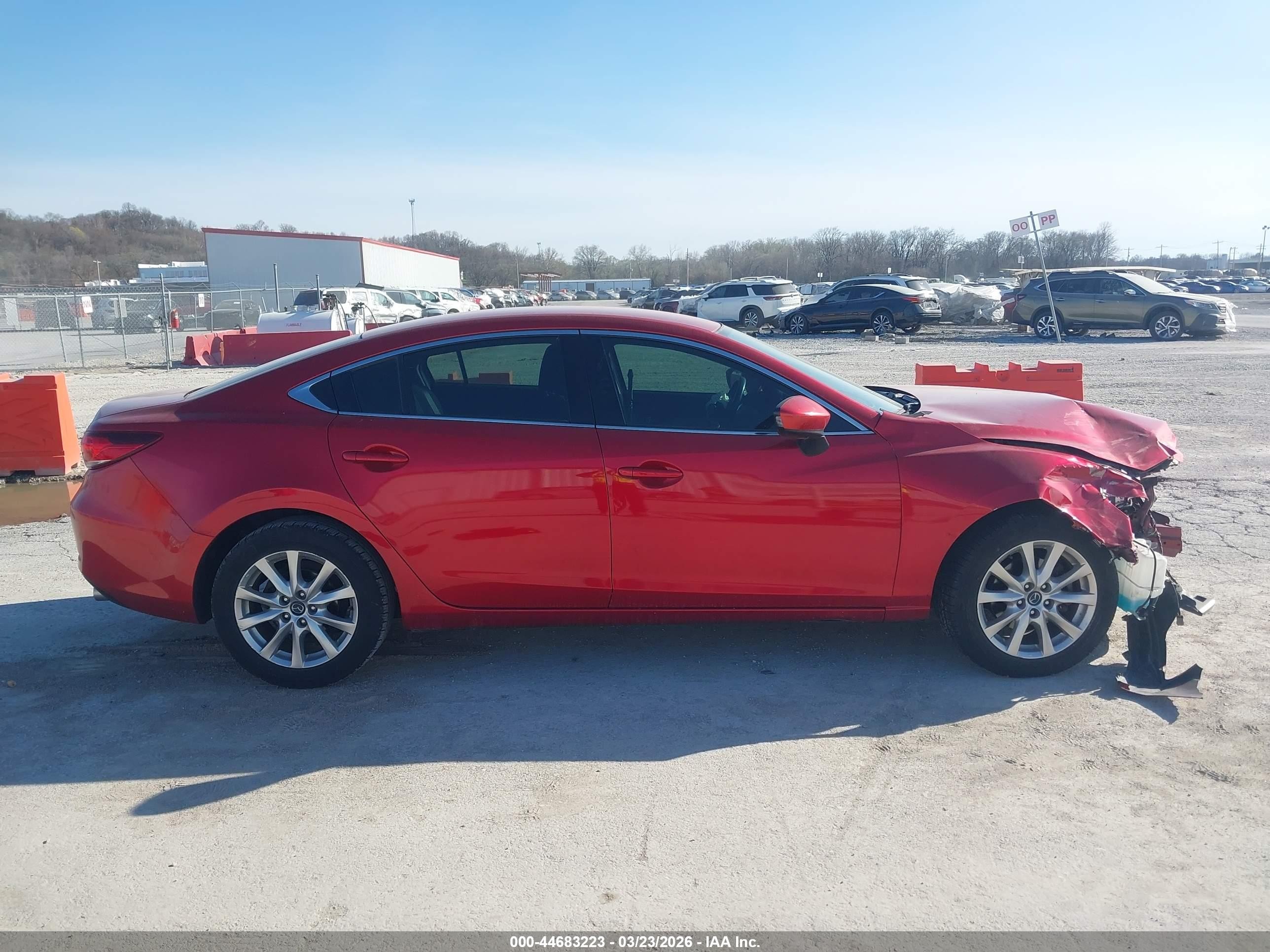 2015 Mazda Mazda6 I Sport Red vin: JM1GJ1U51F1180731