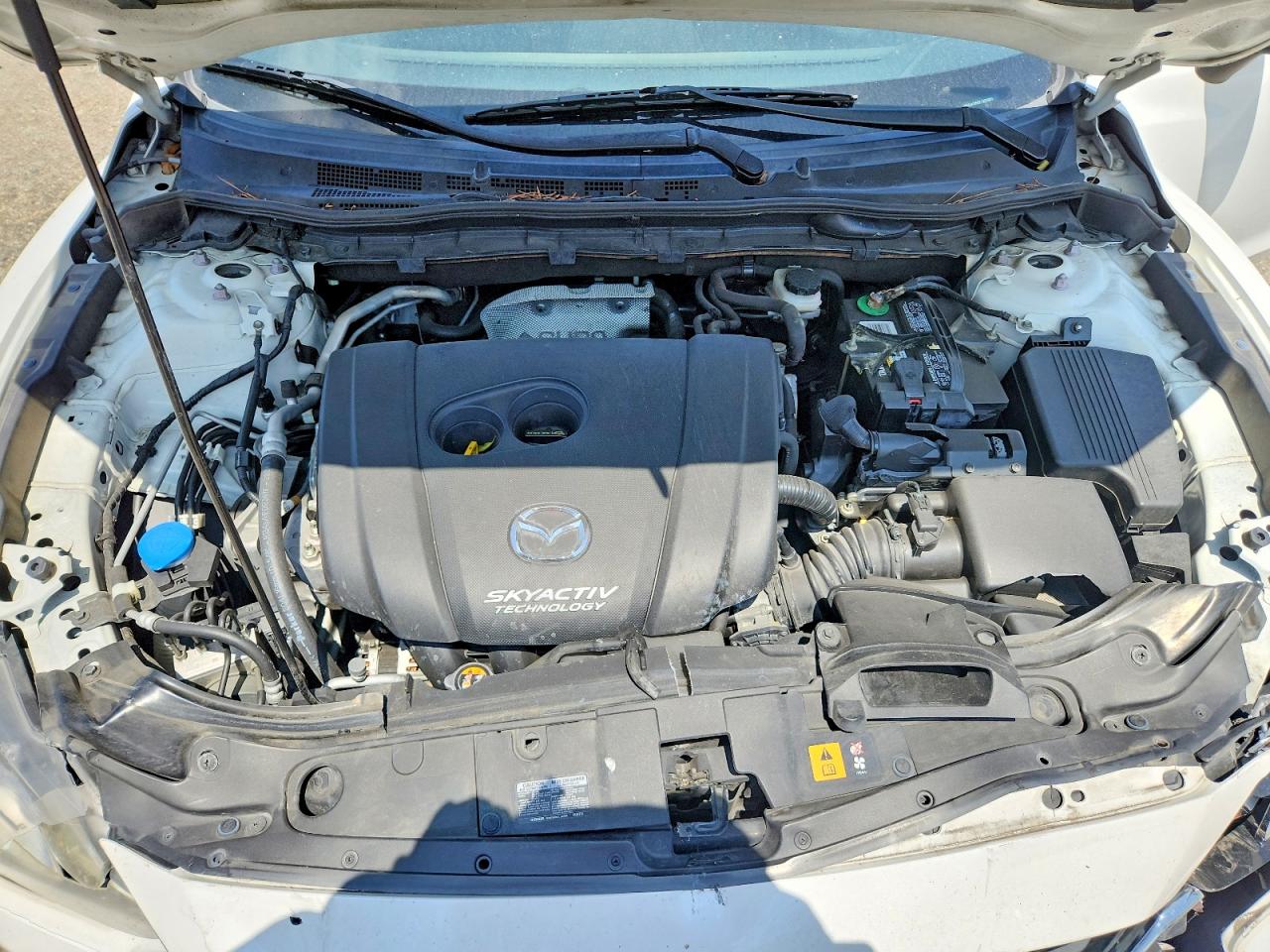 2015 Mazda 6 Sport White vin: JM1GJ1U52F1224381