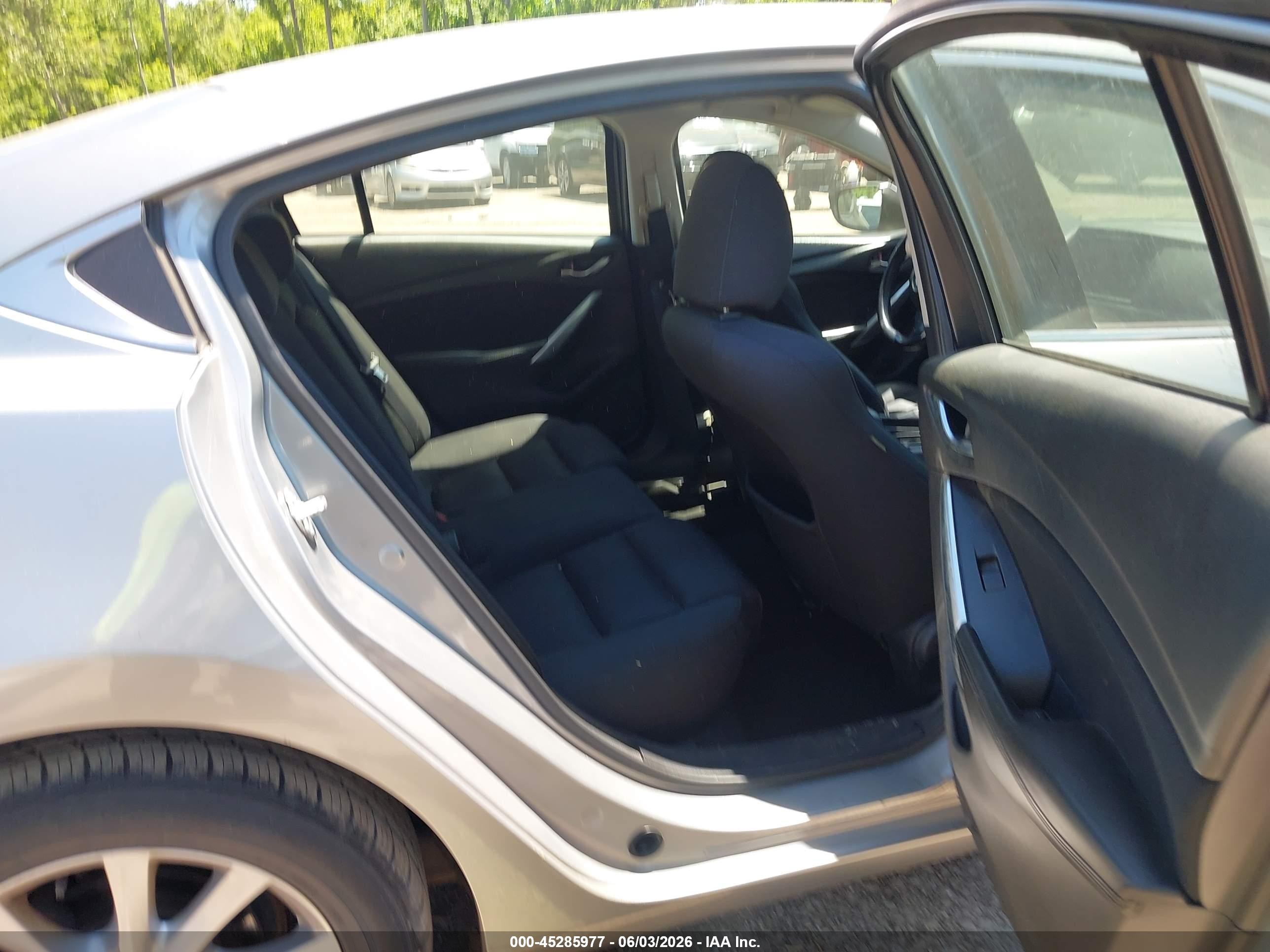 2014 Mazda Mazda6 I Sport Gray vin: JM1GJ1U53E1103065