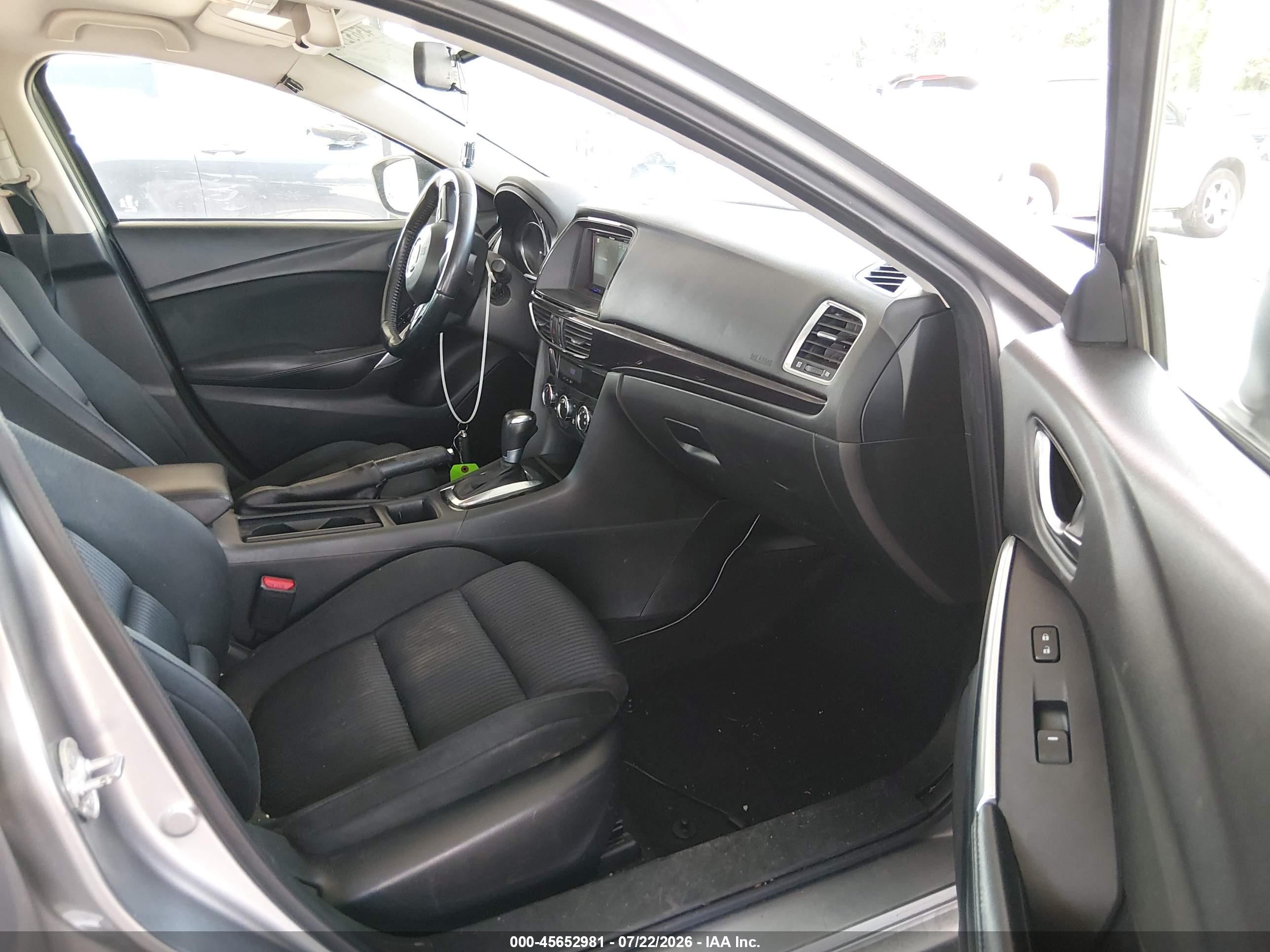 2015 Mazda Mazda6 I Sport Silver vin: JM1GJ1U53F1221778