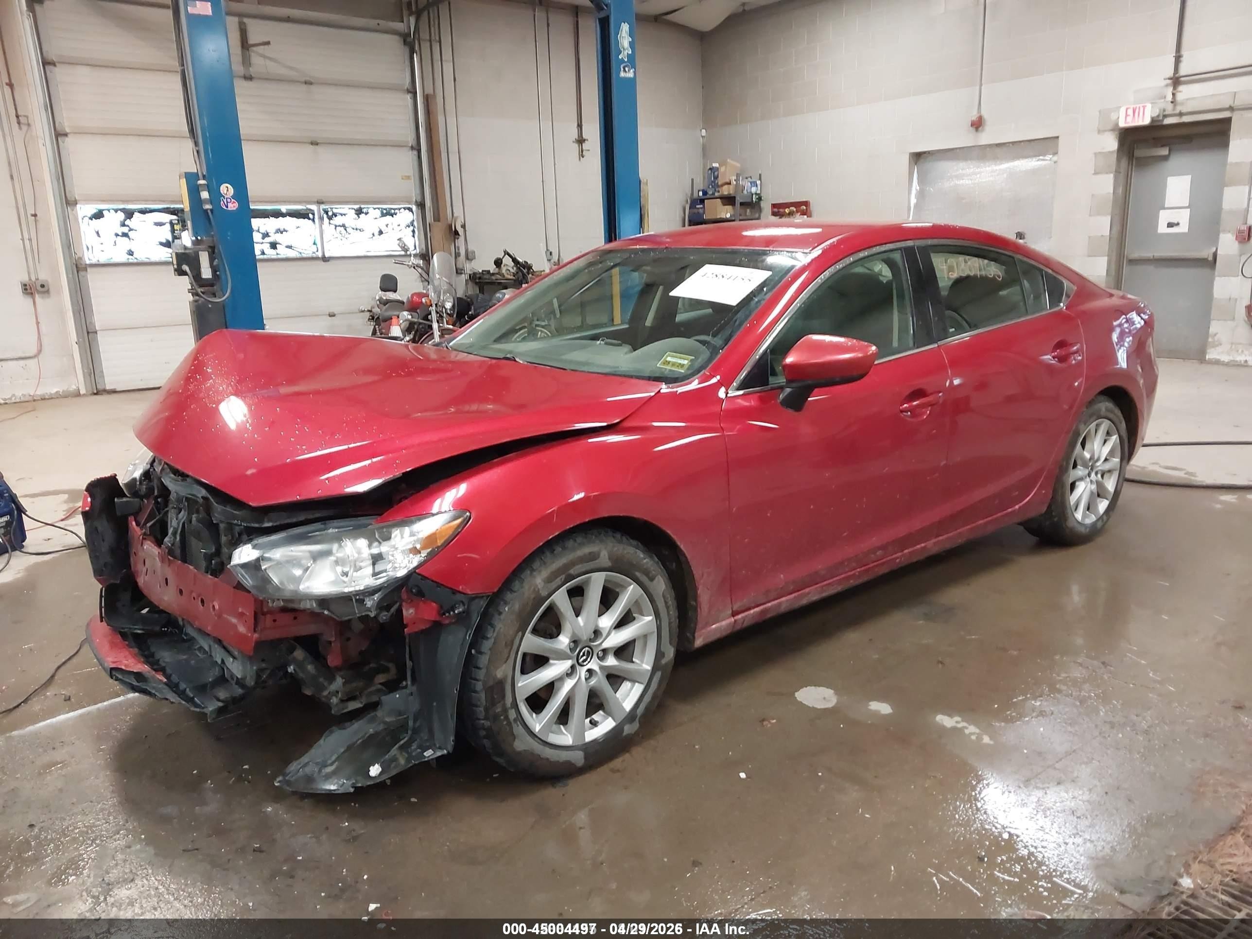 2015 Mazda Mazda6 I Sport Red vin: JM1GJ1U54F1181078