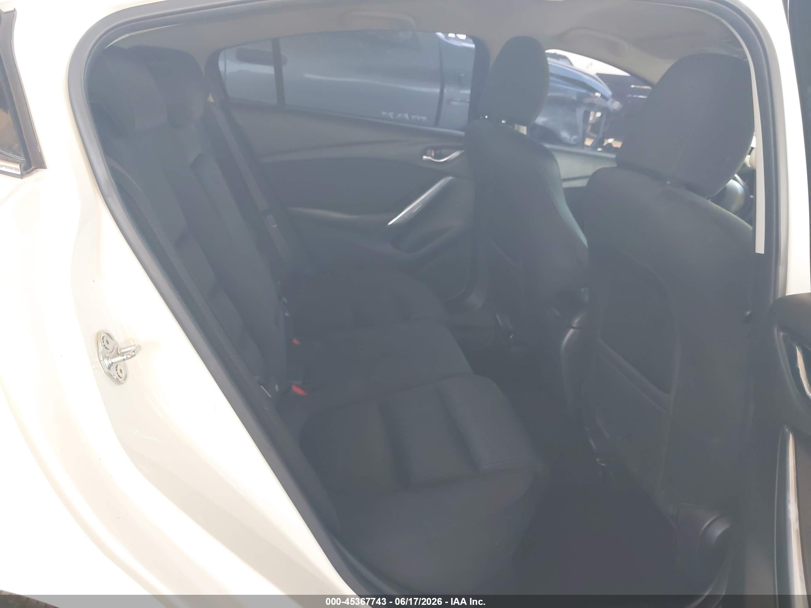 2015 Mazda Mazda6 I Sport White vin: JM1GJ1U54F1203497