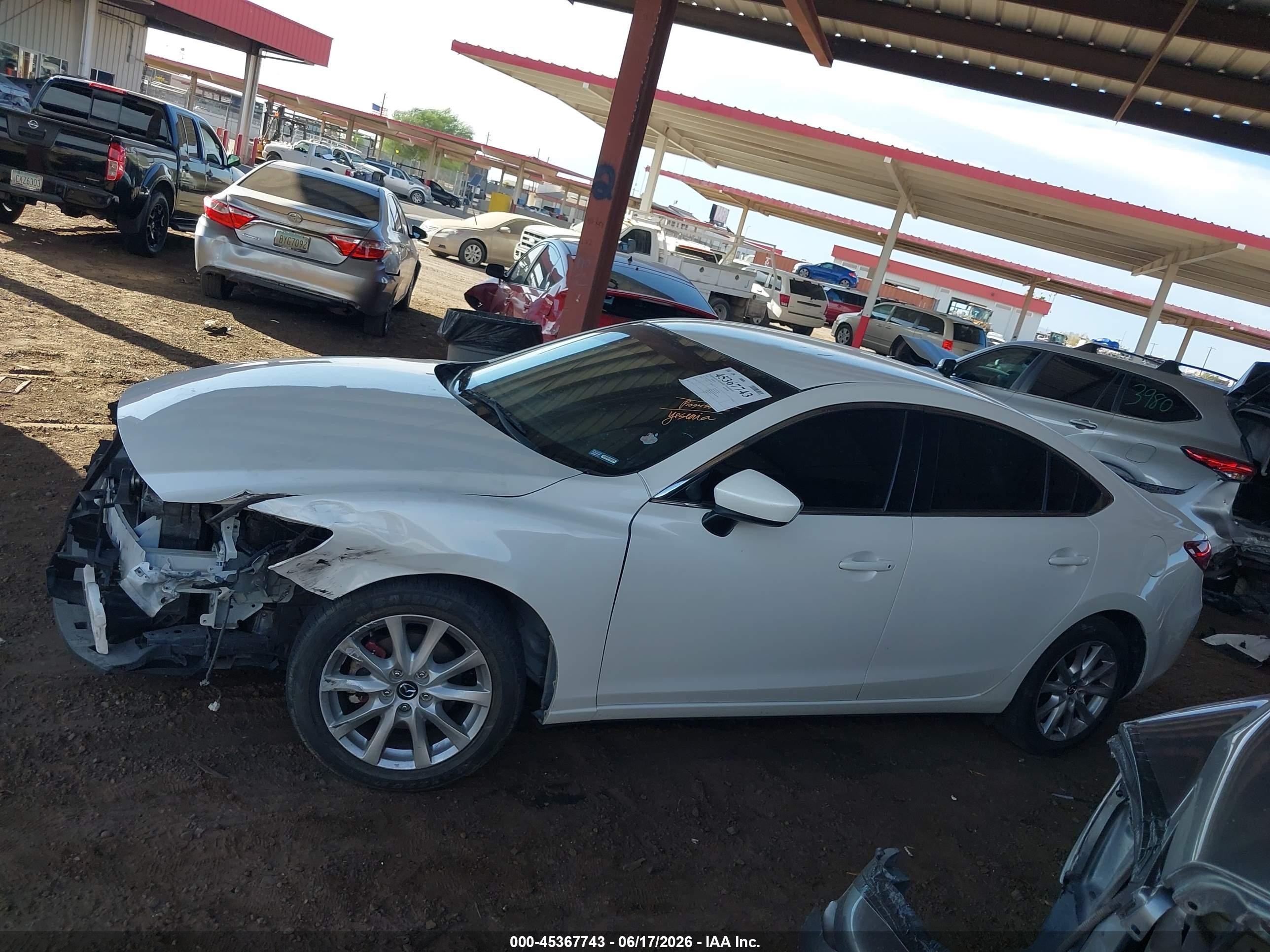 2015 Mazda Mazda6 I Sport White vin: JM1GJ1U54F1203497