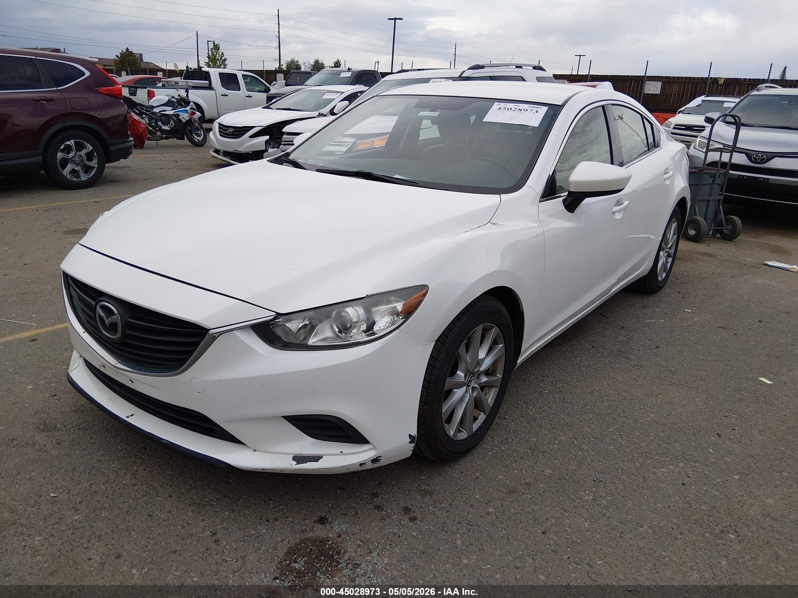 2015 Mazda Mazda6 I Sport White vin: JM1GJ1U58F1180323