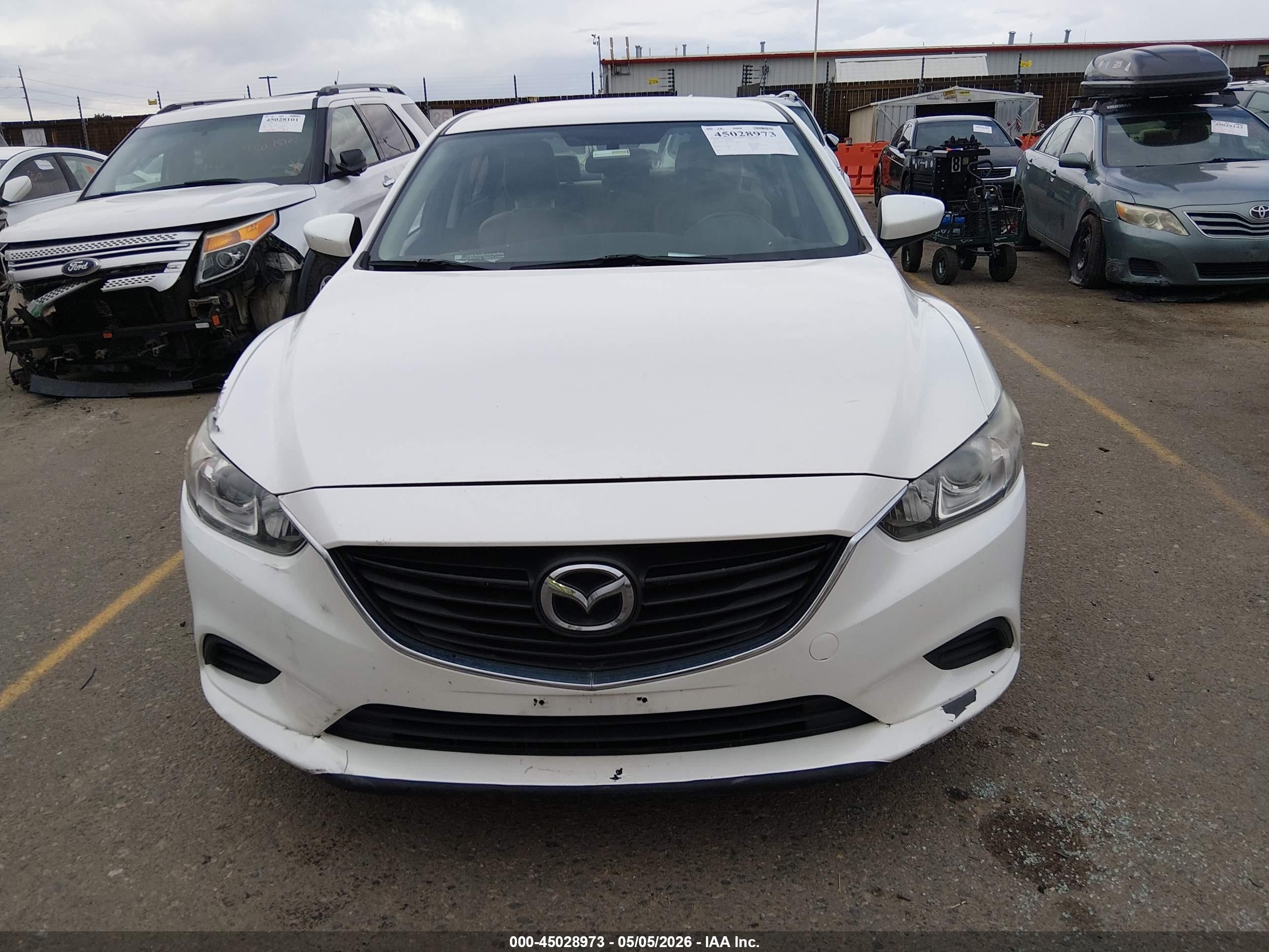 2015 Mazda Mazda6 I Sport White vin: JM1GJ1U58F1180323