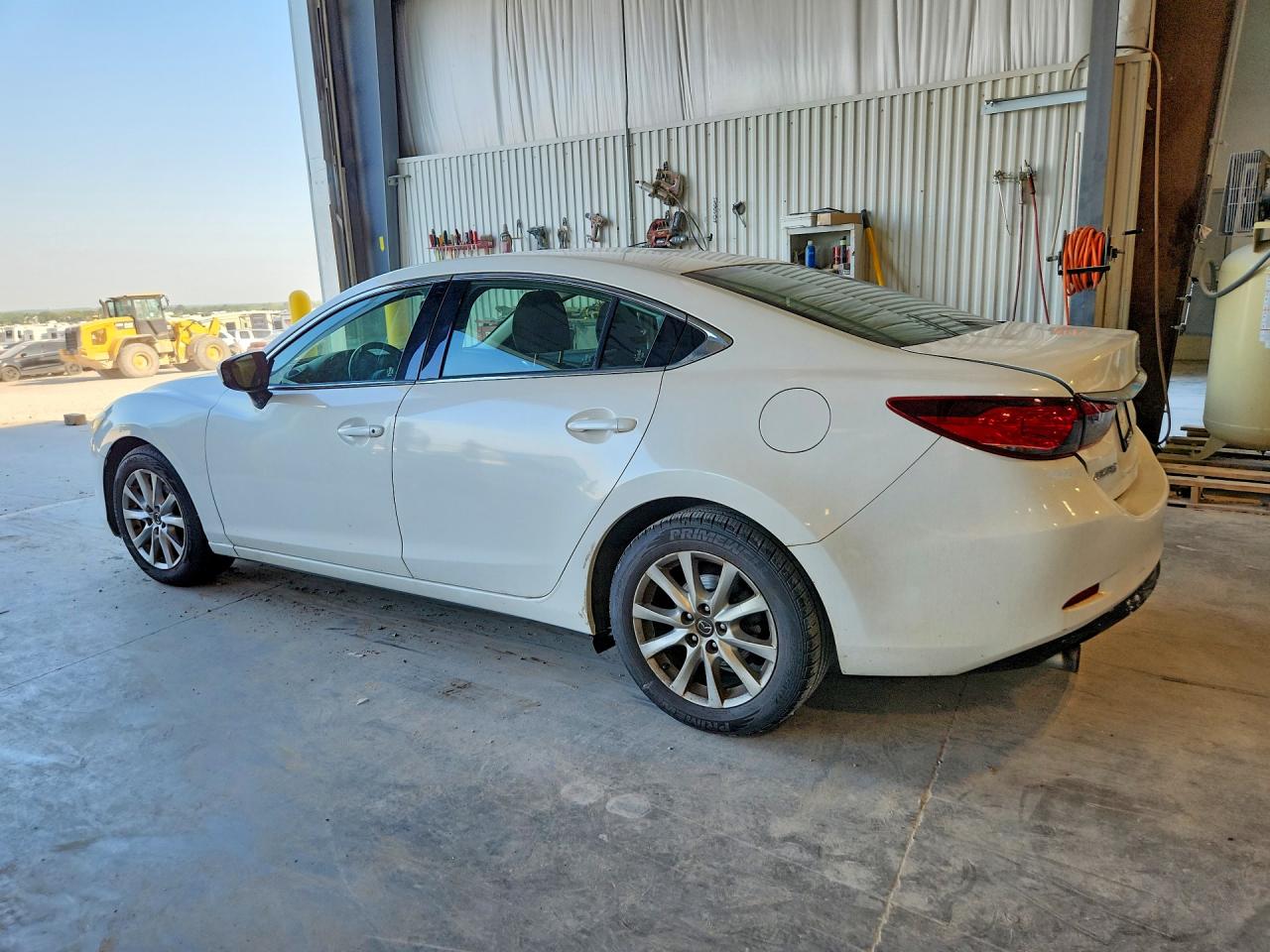 2015 Mazda 6 Sport Белый vin: JM1GJ1U58F1196814