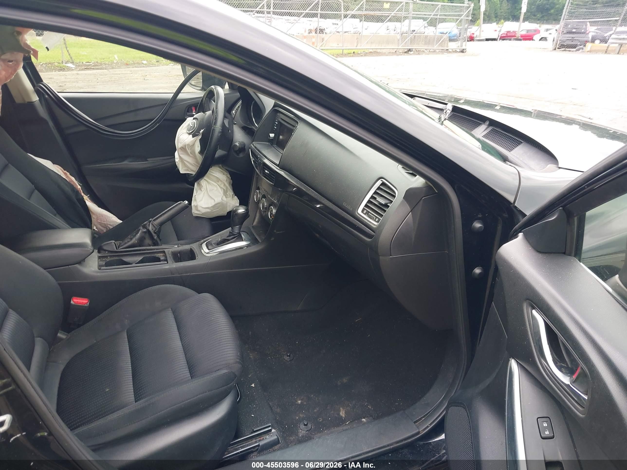 2015 Mazda Mazda6 I Sport Черный vin: JM1GJ1U58F1210095