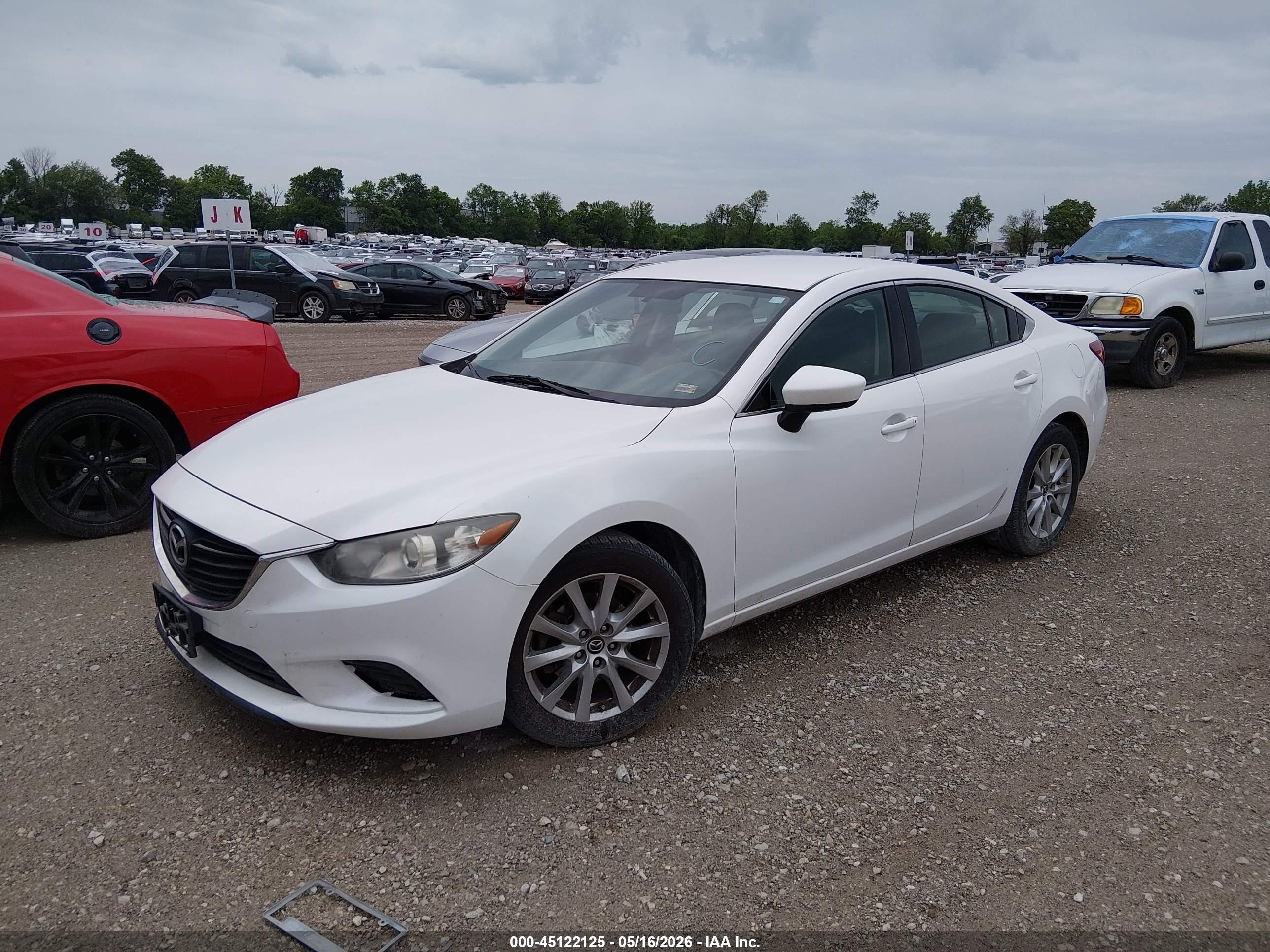 2014 Mazda Mazda6 I Sport White vin: JM1GJ1U59E1107556