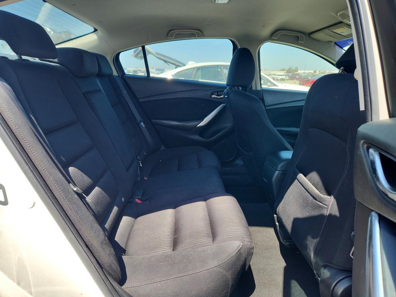 2015 Mazda 6 Sport White vin: JM1GJ1U59F1208131