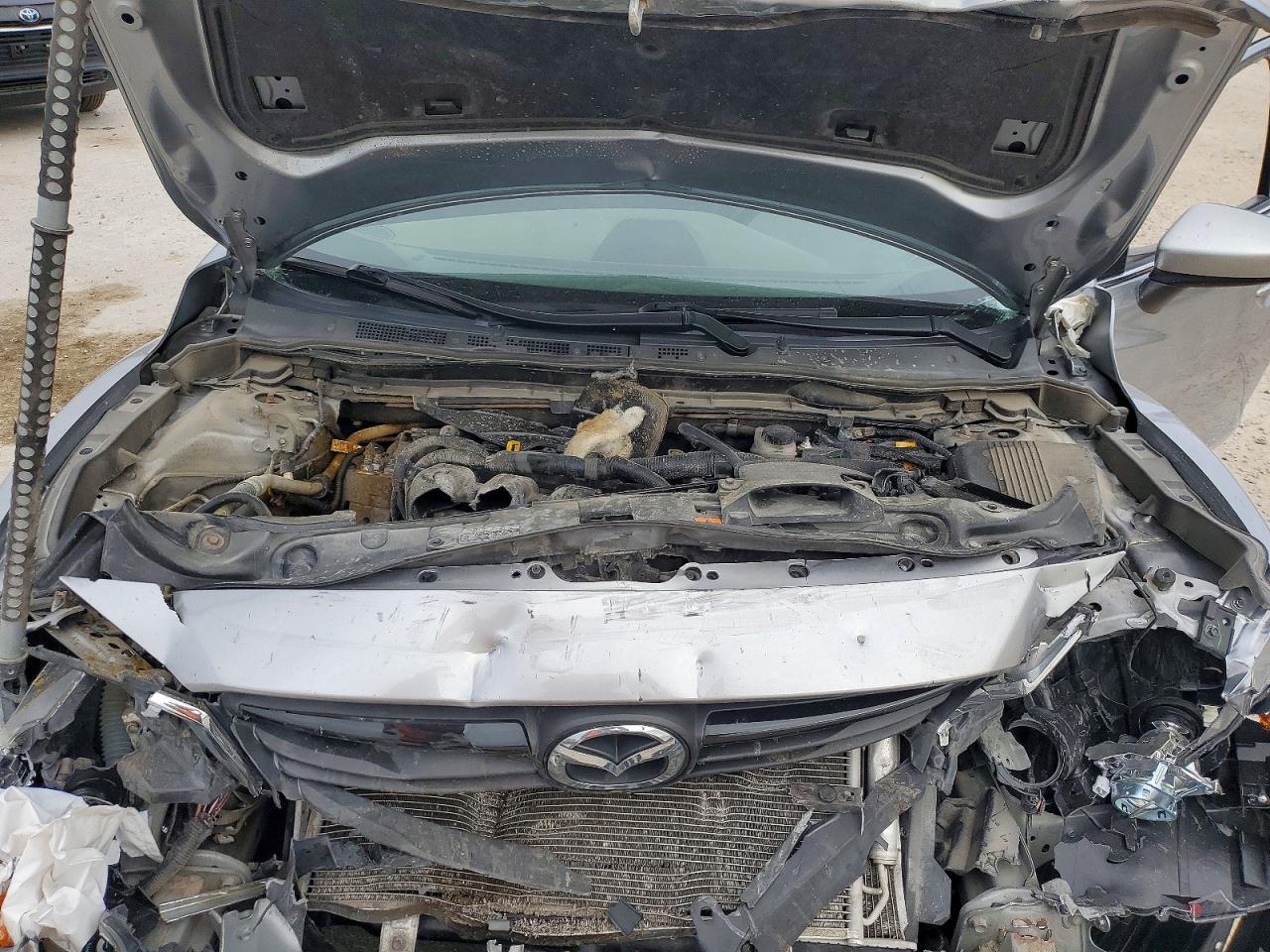 2015 Mazda 6 Sport Серебряный vin: JM1GJ1U60F1174668