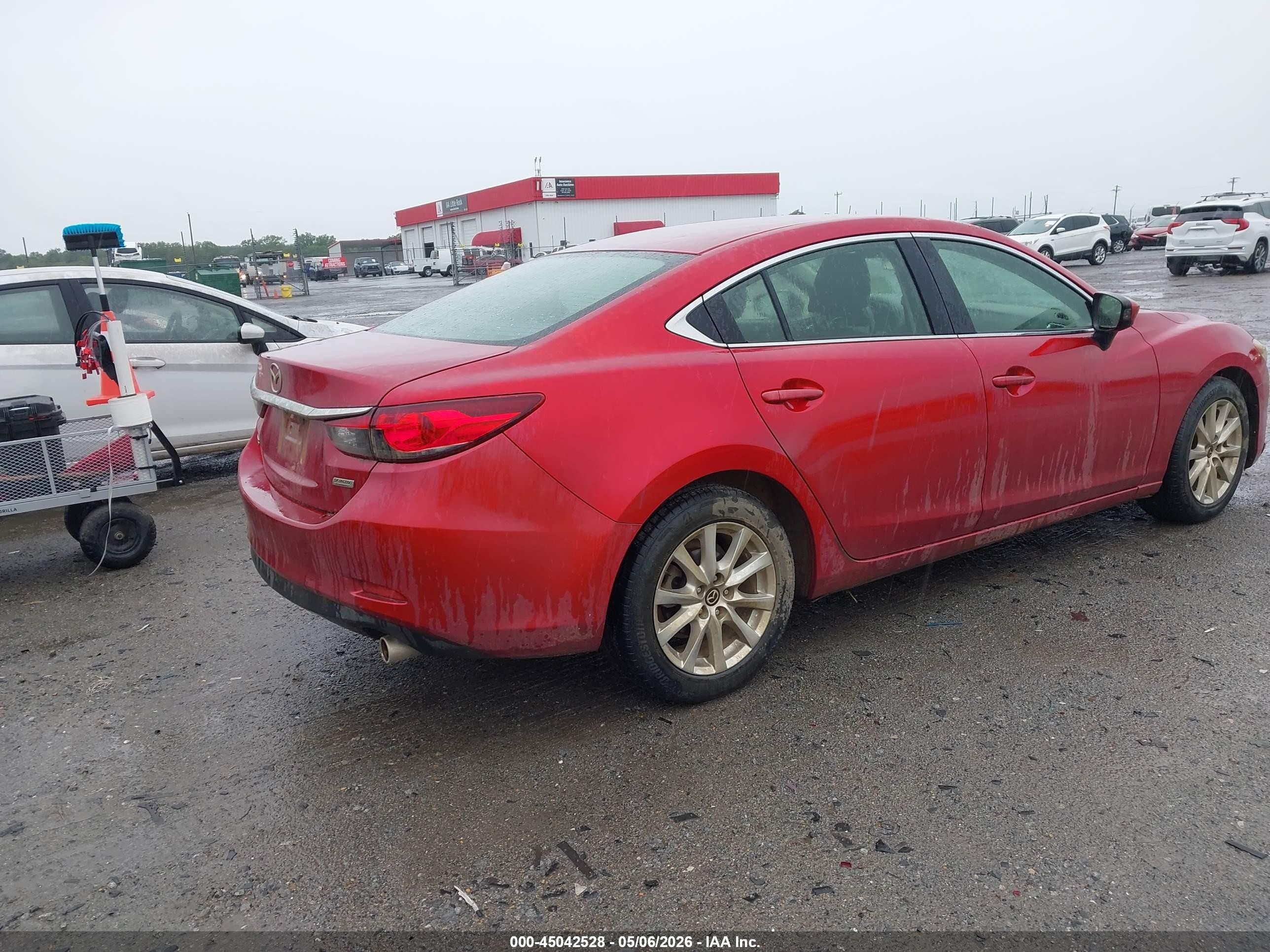 2015 Mazda Mazda6 I Sport Red vin: JM1GJ1U62F1164255