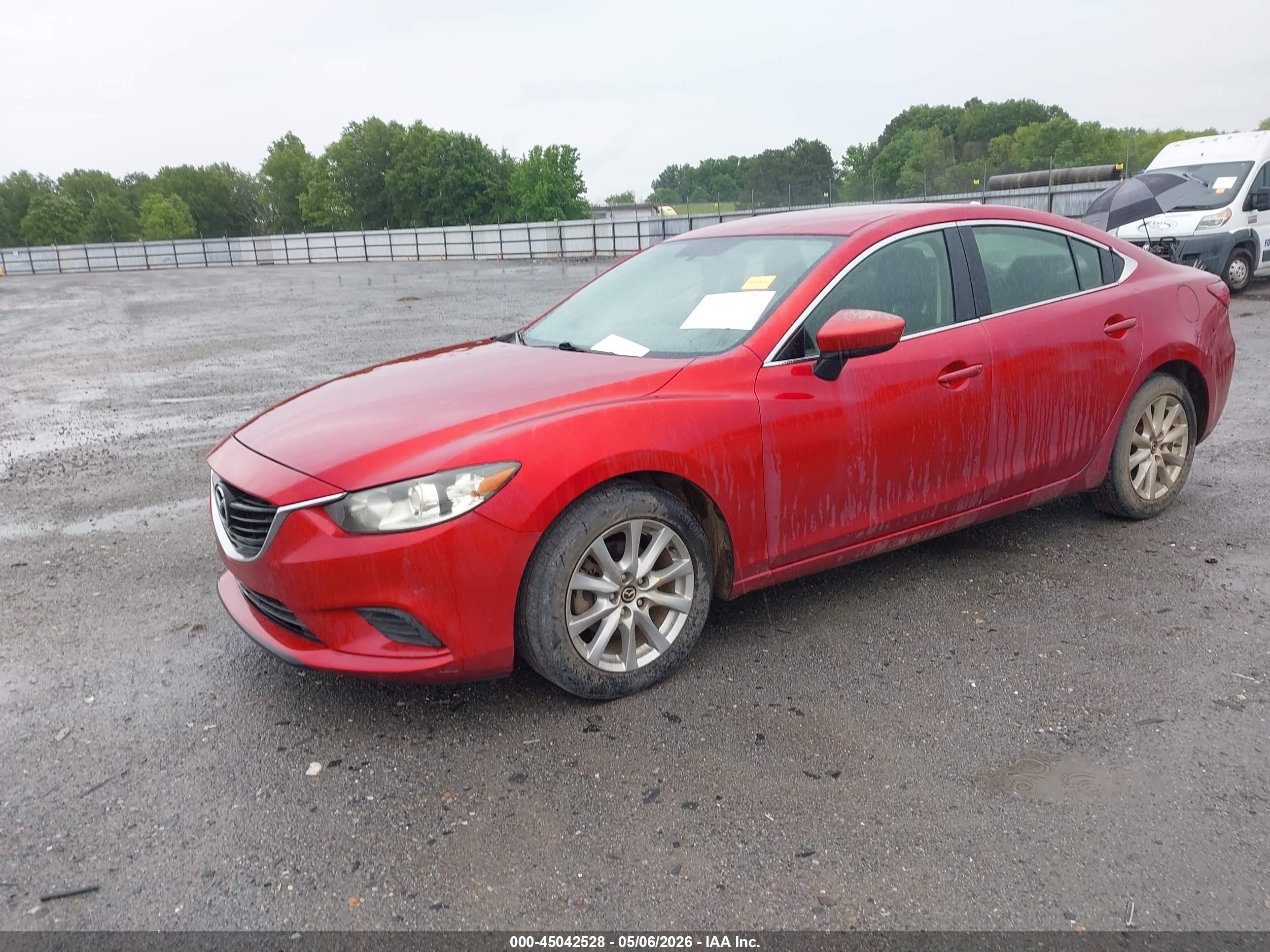 2015 Mazda Mazda6 I Sport Red vin: JM1GJ1U62F1164255