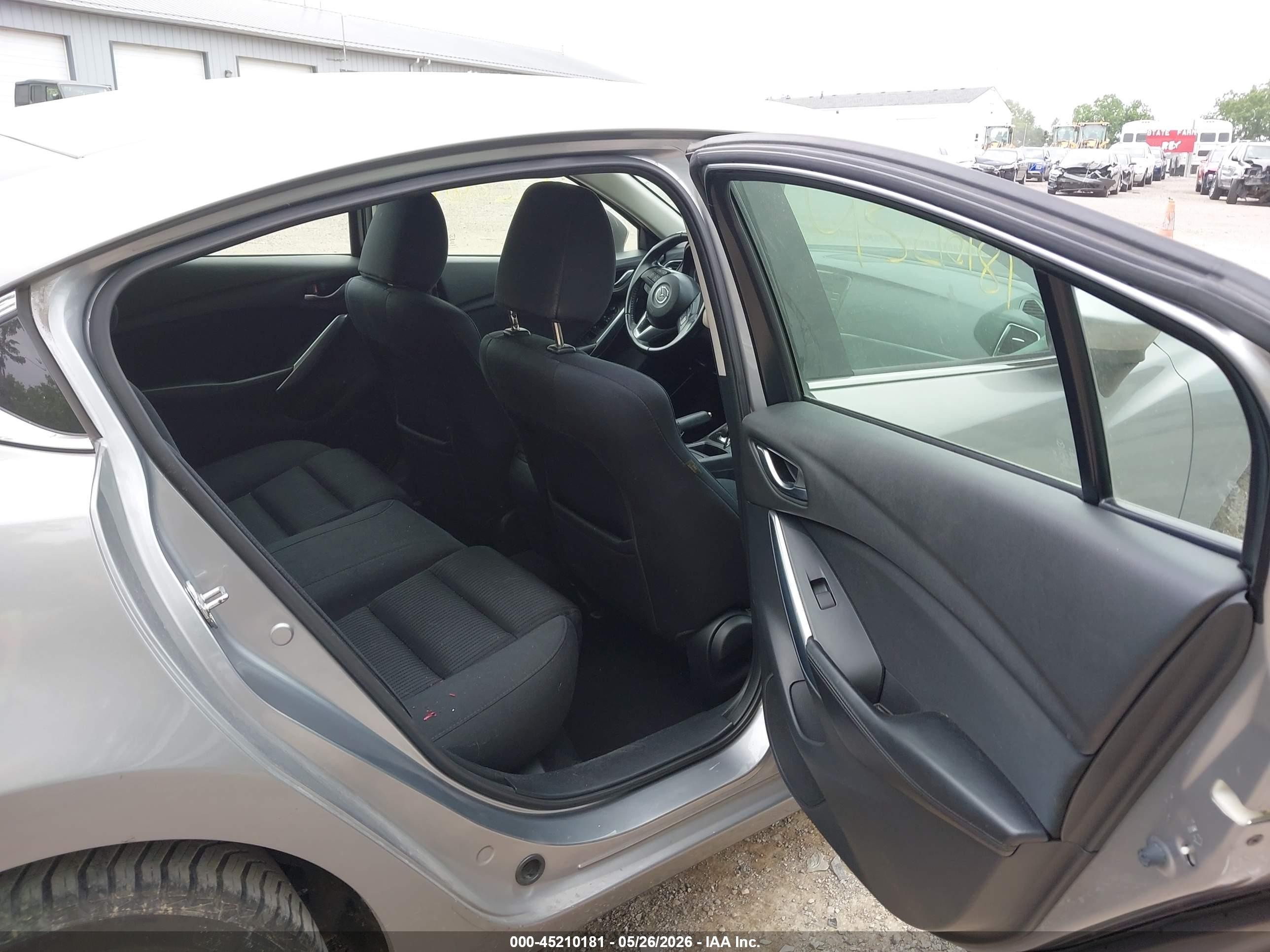2014 Mazda Mazda6 I Sport Серебряный vin: JM1GJ1U65E1157878