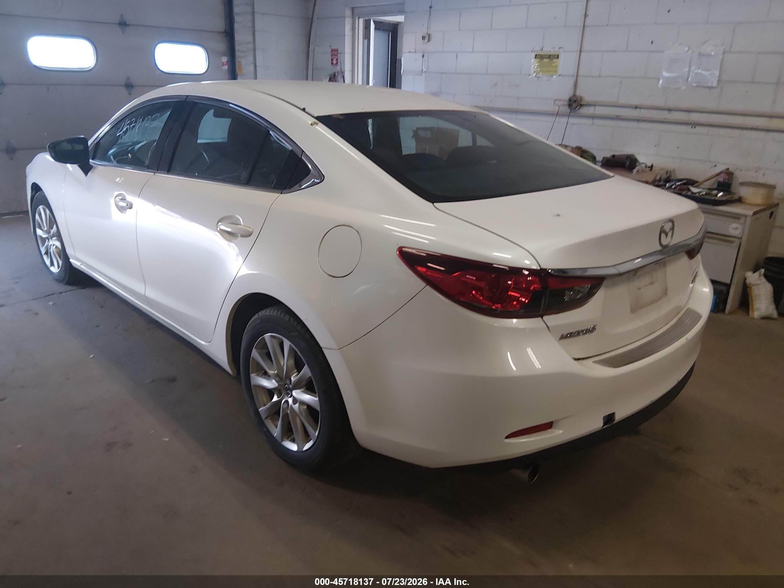 2014 Mazda Mazda6 I Sport White vin: JM1GJ1U65E1159274