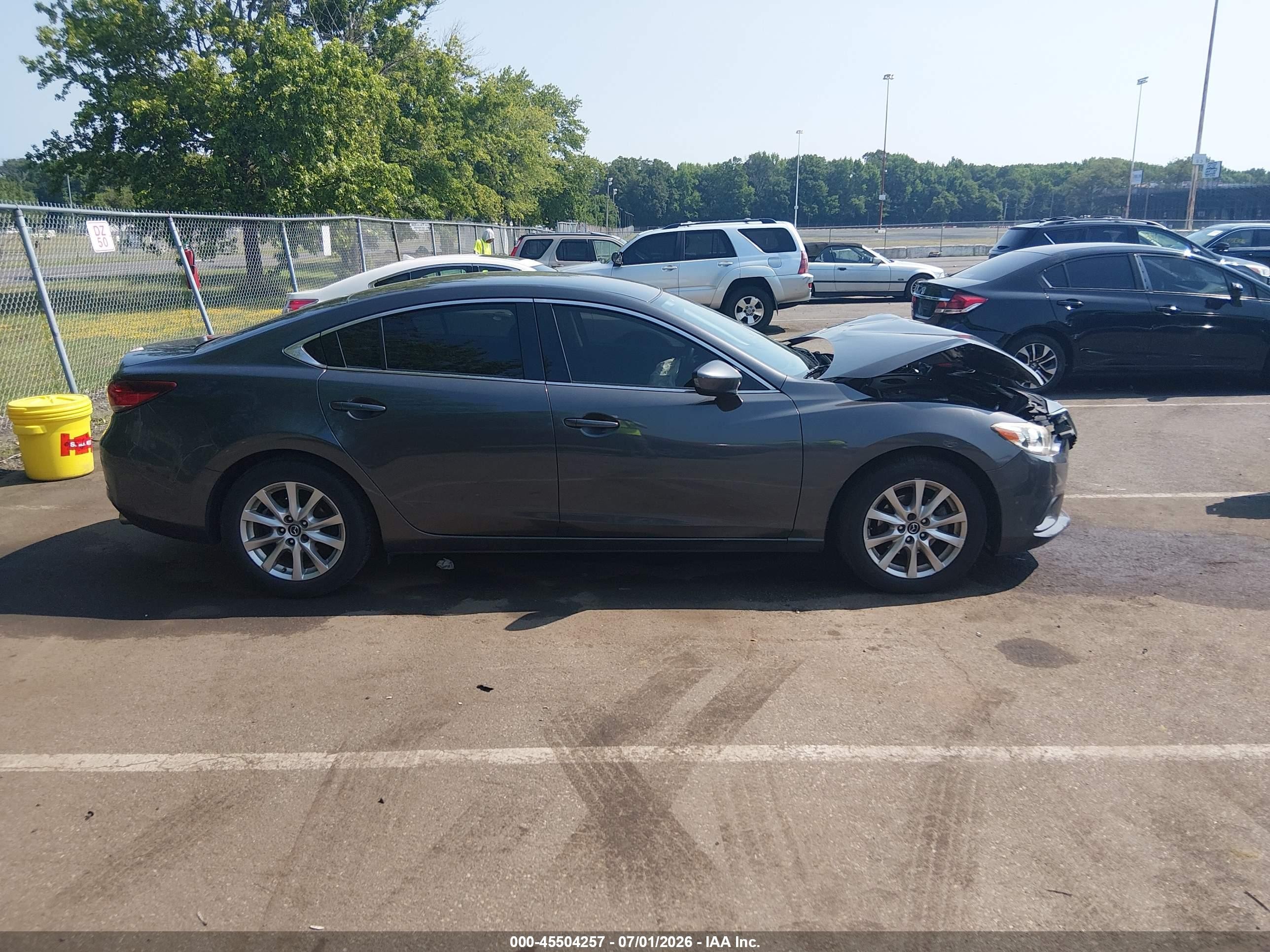 2015 Mazda Mazda6 I Sport Gray vin: JM1GJ1U65F1171393