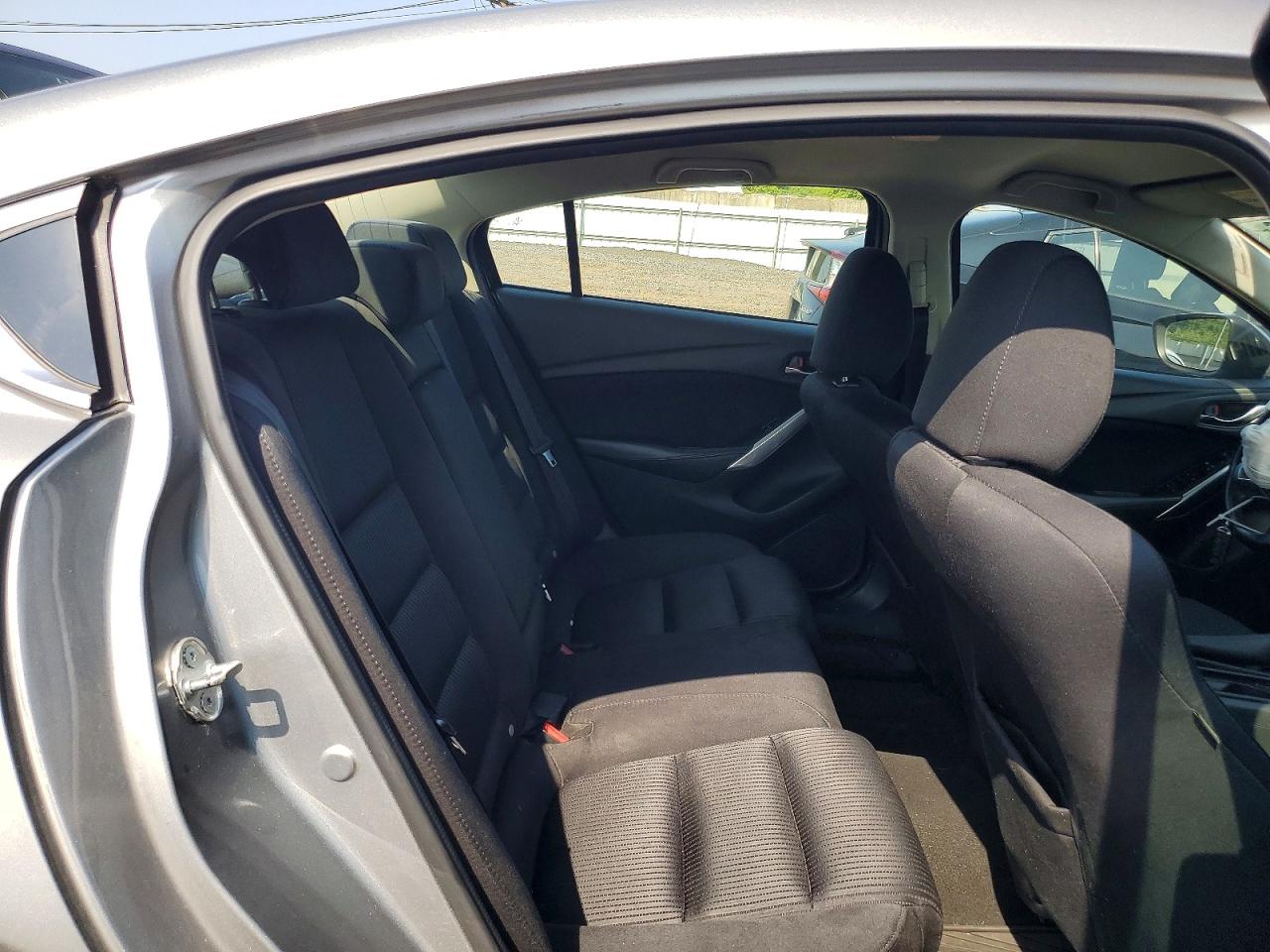 2015 Mazda 6 Sport Серебряный vin: JM1GJ1U67F1167541