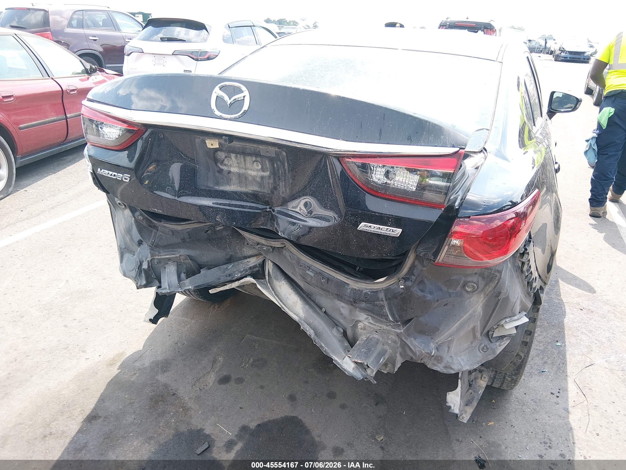 2015 Mazda Mazda6   Черный vin: JM1GJ1U68F1163921