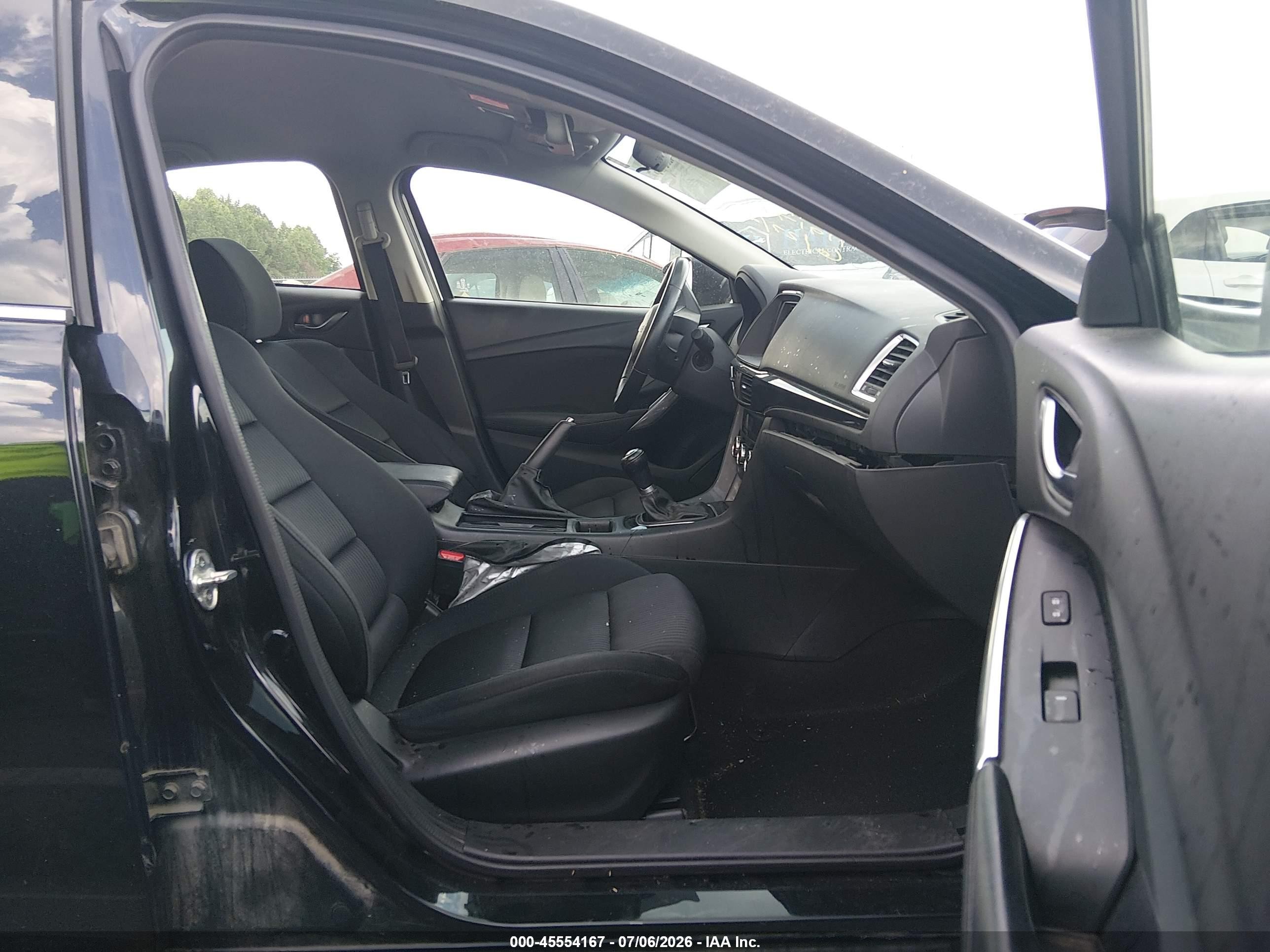 2015 Mazda Mazda6   Черный vin: JM1GJ1U68F1163921
