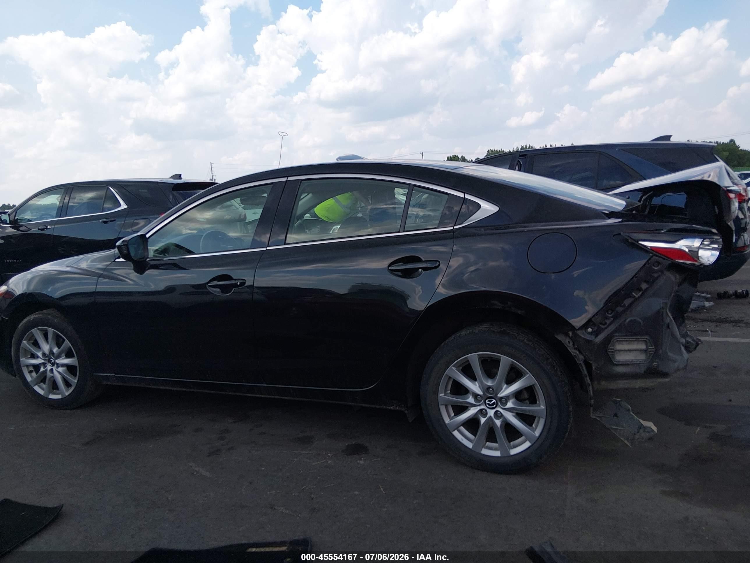 2015 Mazda Mazda6   Черный vin: JM1GJ1U68F1163921