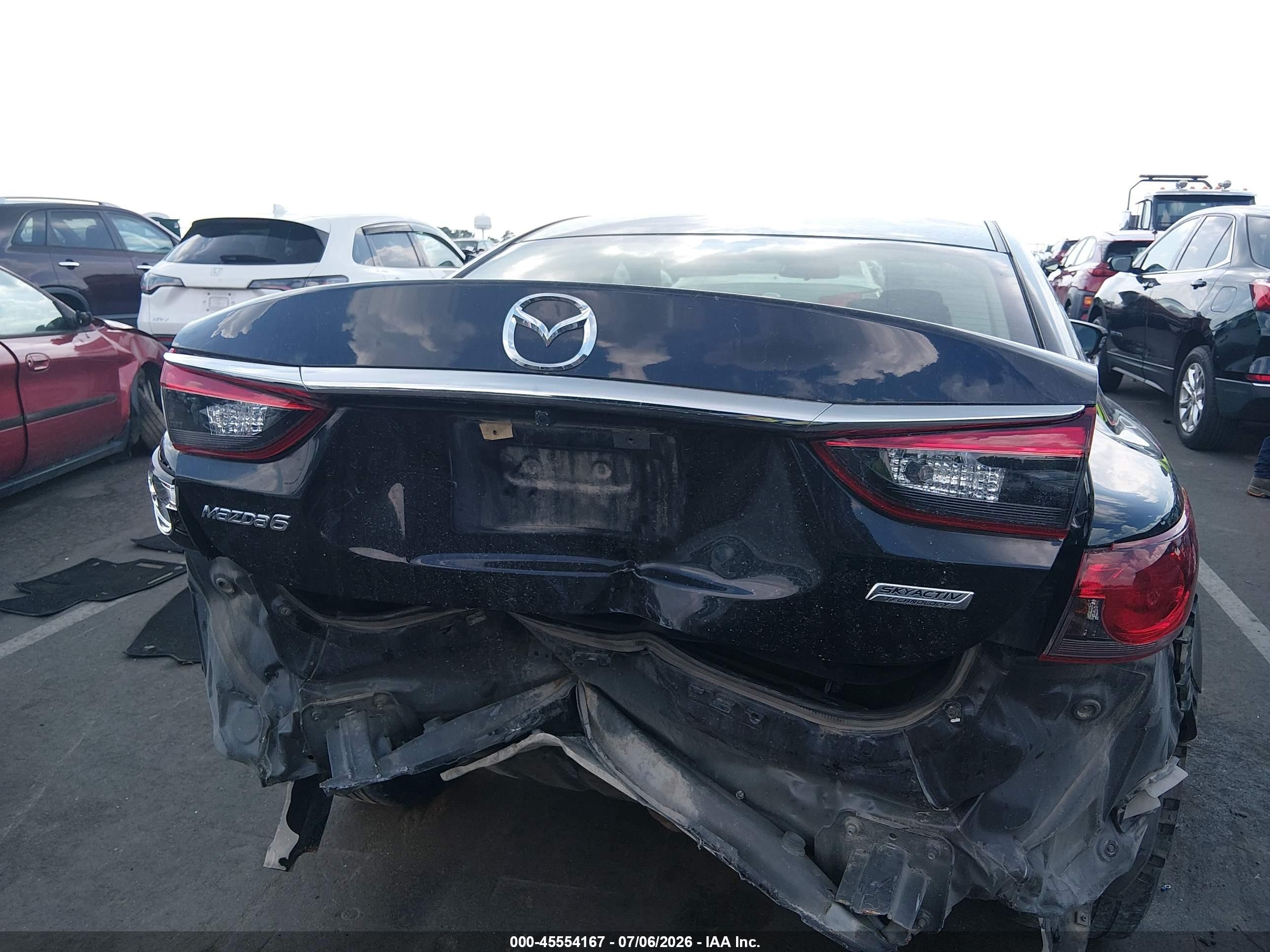 2015 Mazda Mazda6   Черный vin: JM1GJ1U68F1163921