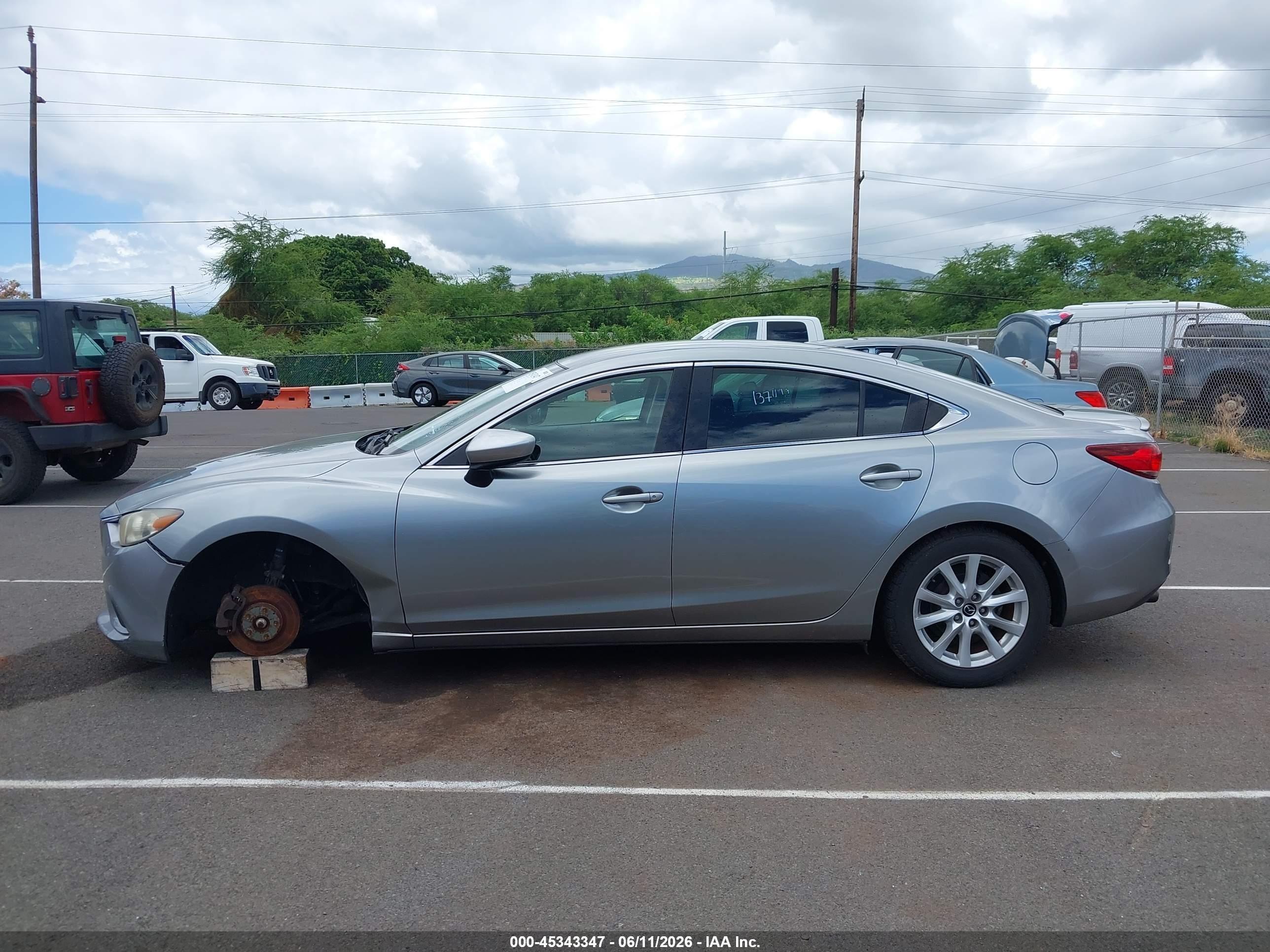 2014 Mazda Mazda6 I Sport Серебряный vin: JM1GJ1U69E1137441