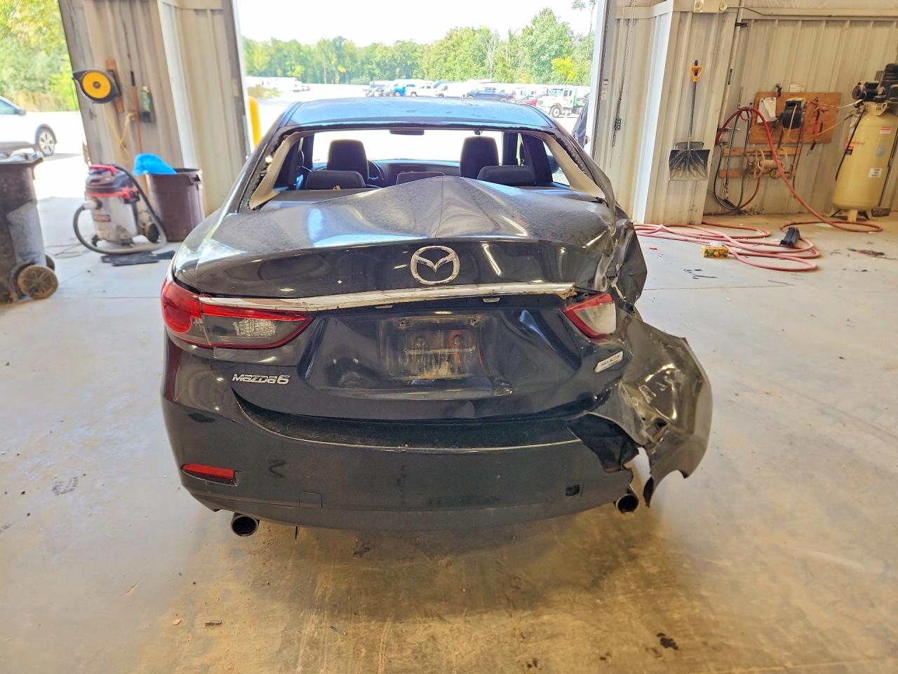 2015 Mazda 6 Sport Black vin: JM1GJ1U6XF1167629