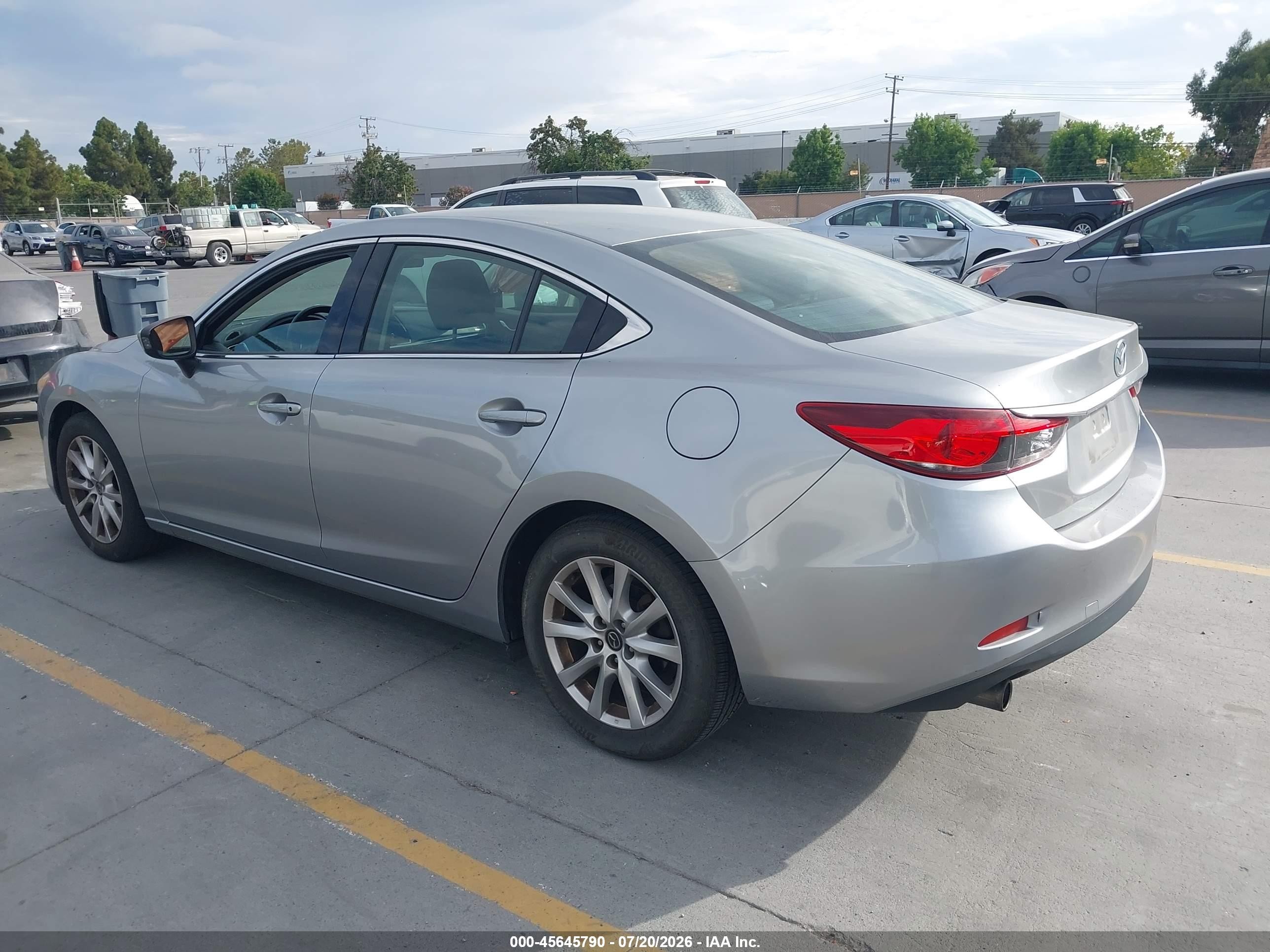 2015 Mazda Mazda6 I Sport Silver vin: JM1GJ1U6XF1170028
