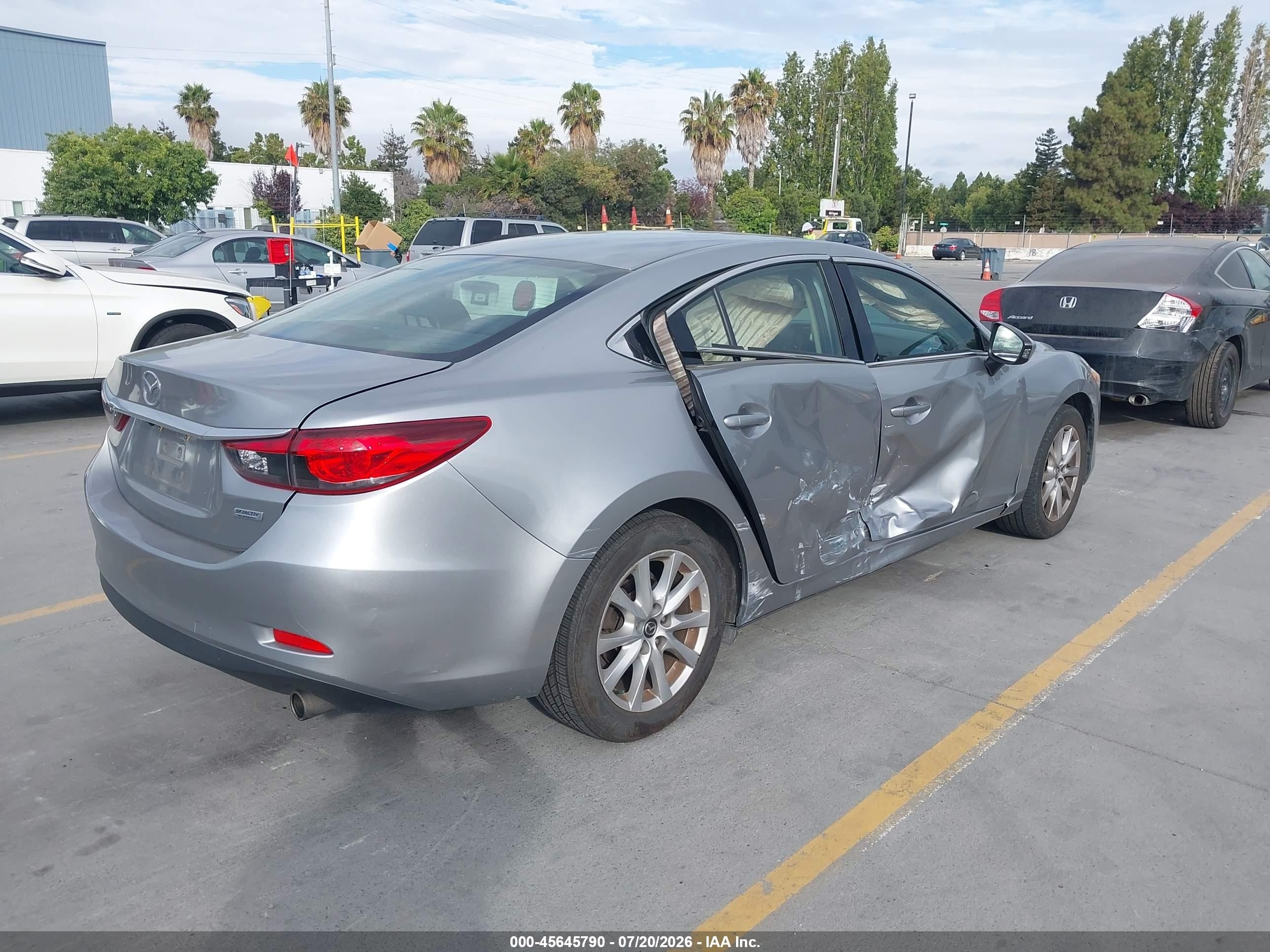 2015 Mazda Mazda6 I Sport Silver vin: JM1GJ1U6XF1170028