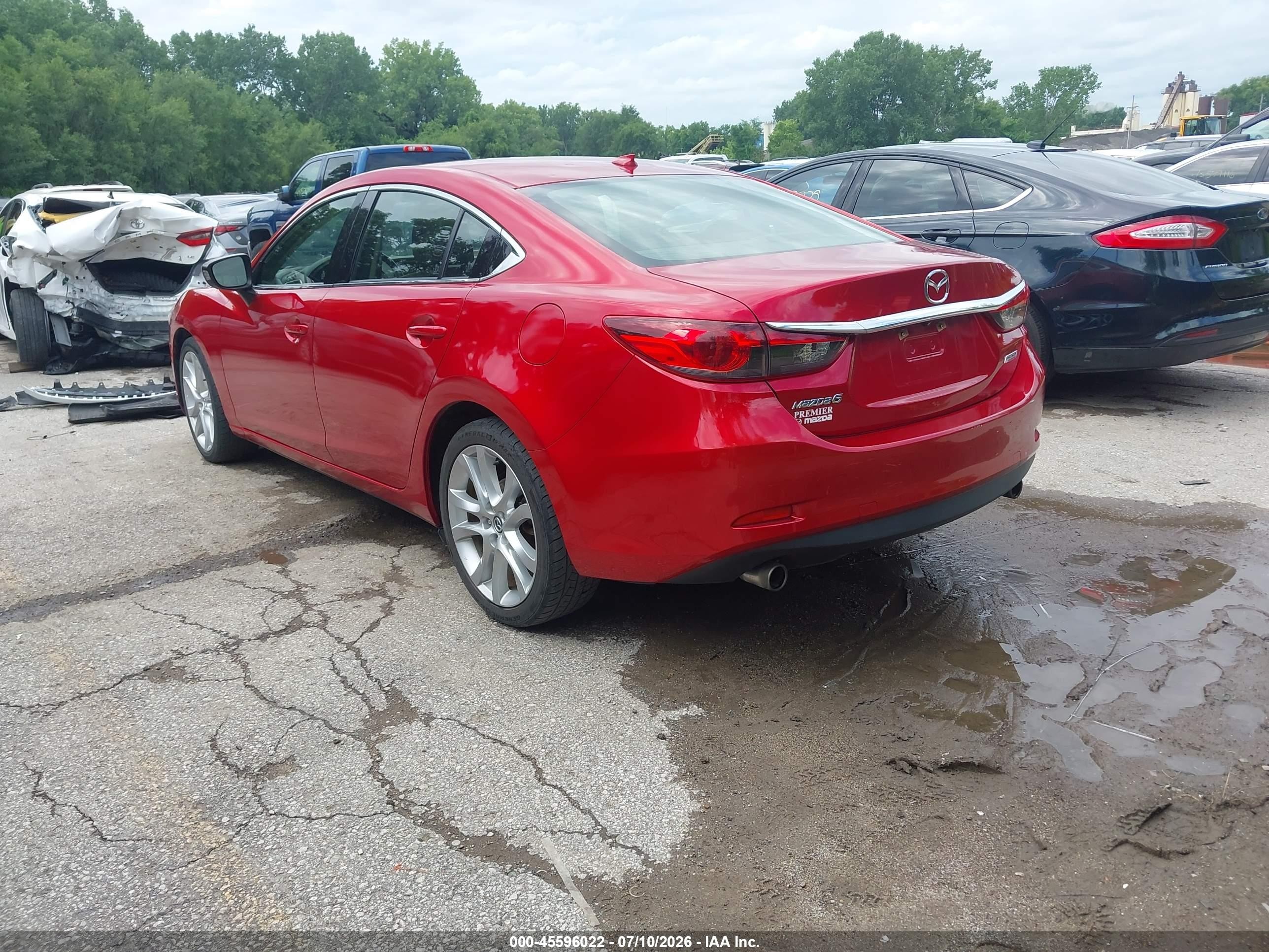 2015 Mazda Mazda6 I Touring Red vin: JM1GJ1V53F1208690