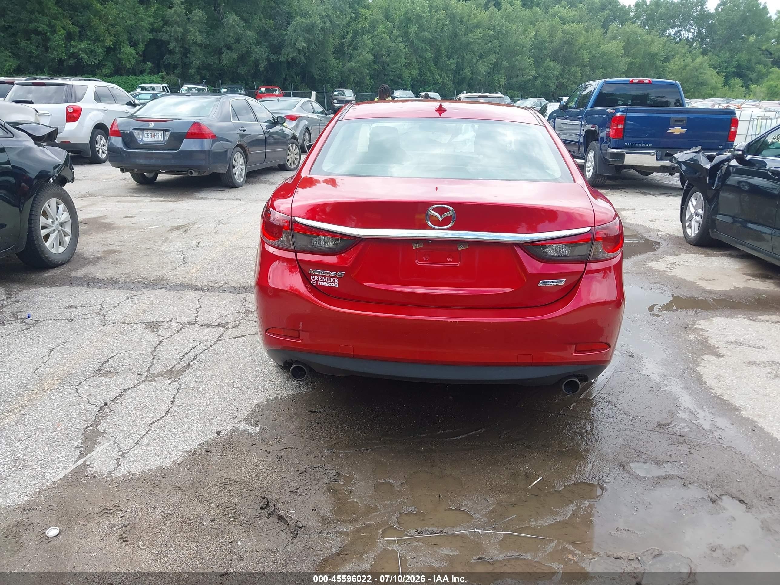 2015 Mazda Mazda6 I Touring Red vin: JM1GJ1V53F1208690