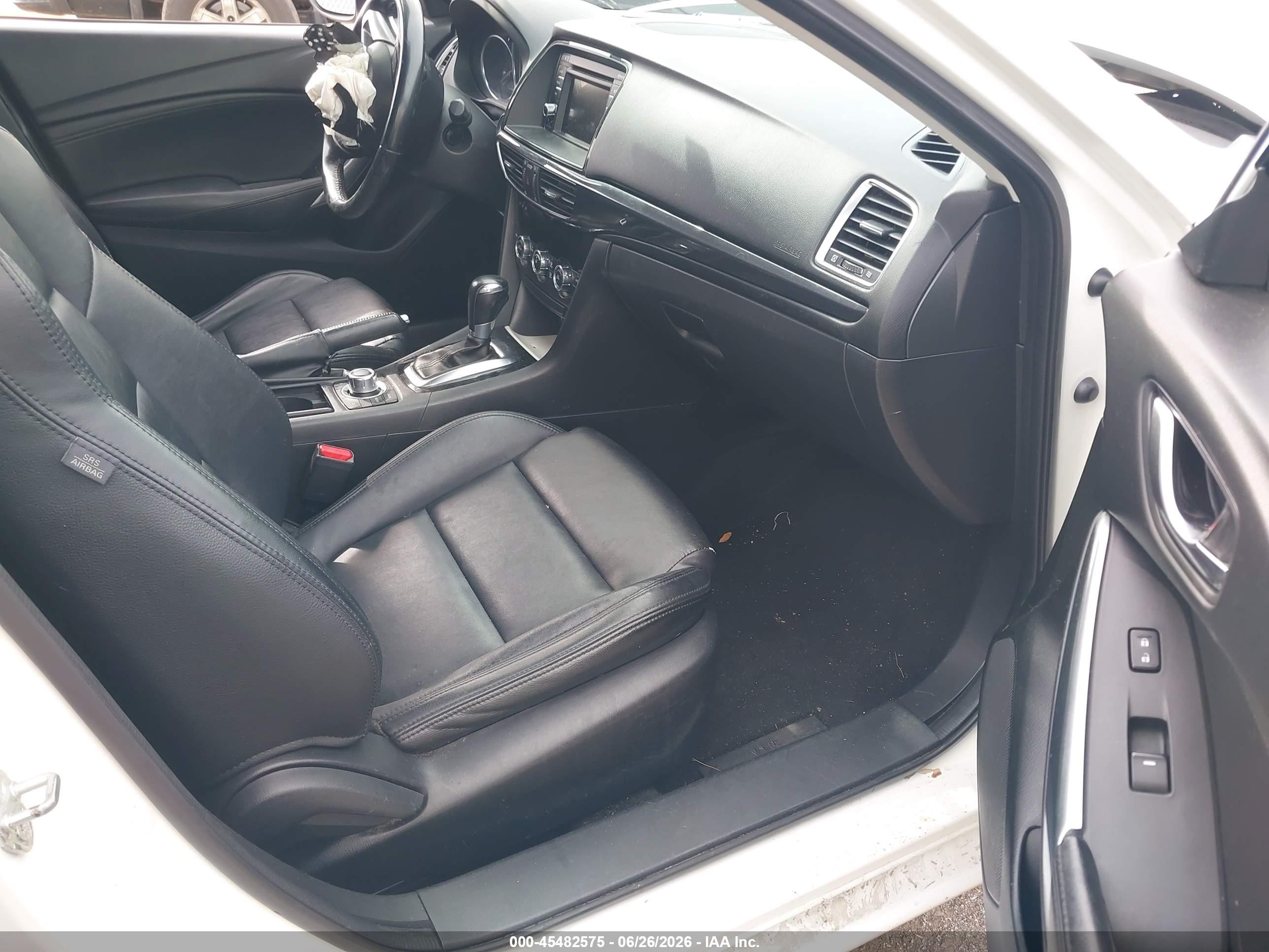 2015 Mazda Mazda6 I Touring White vin: JM1GJ1V53F1215526