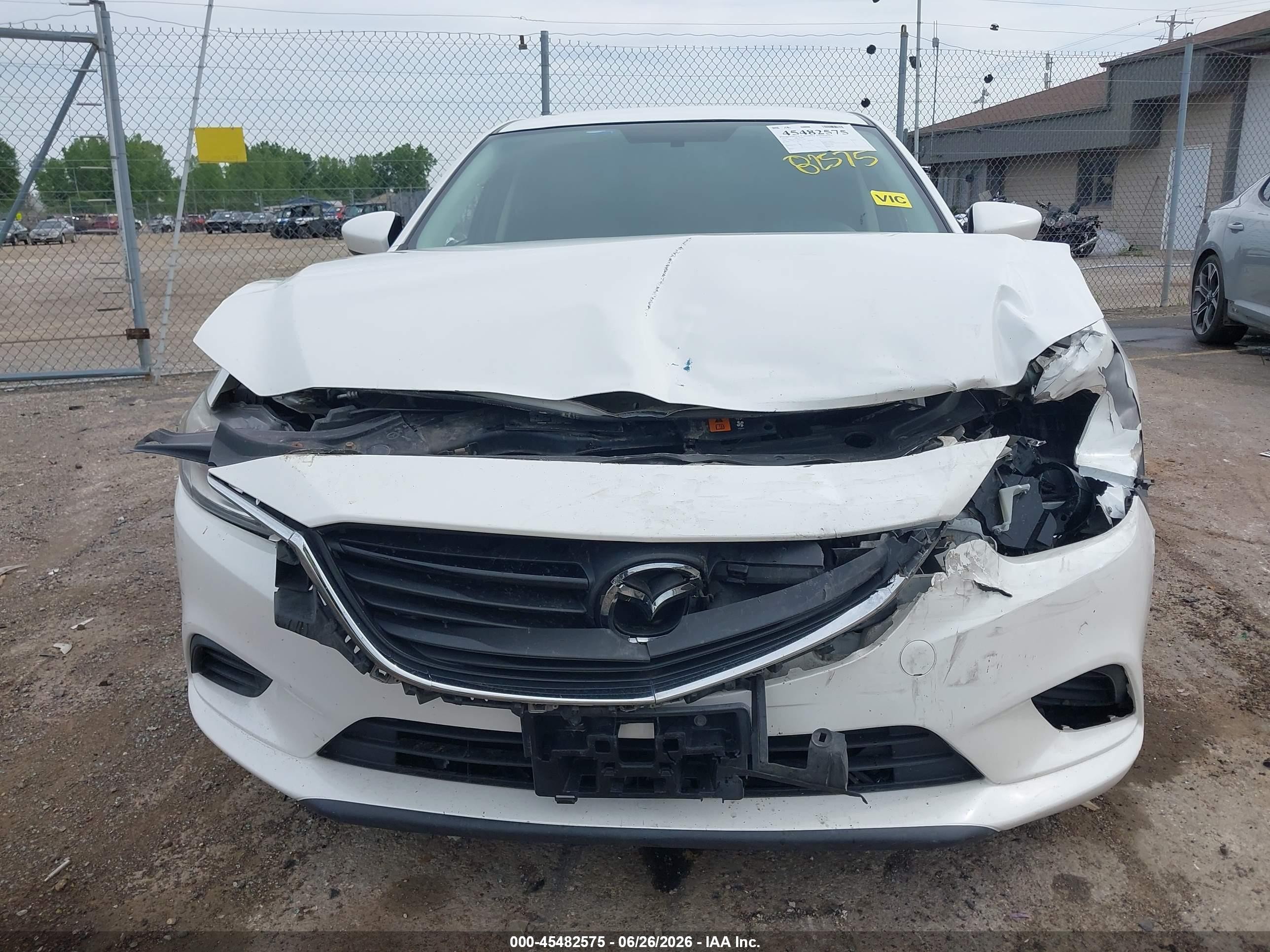 2015 Mazda Mazda6 I Touring White vin: JM1GJ1V53F1215526