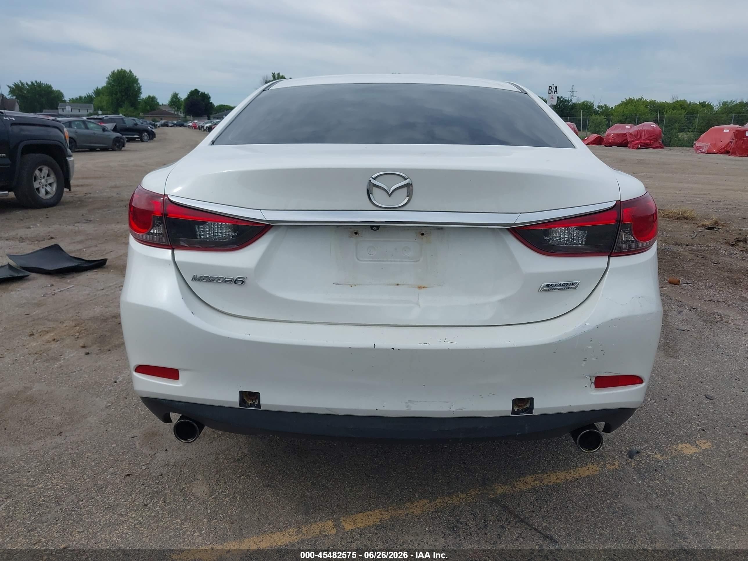 2015 Mazda Mazda6 I Touring White vin: JM1GJ1V53F1215526
