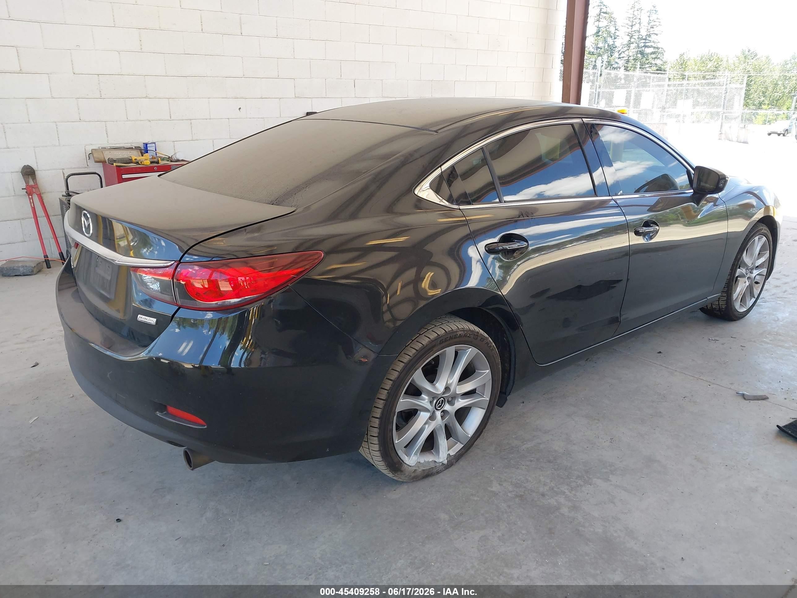 2015 Mazda Mazda6 I Touring Черный vin: JM1GJ1V58F1203694