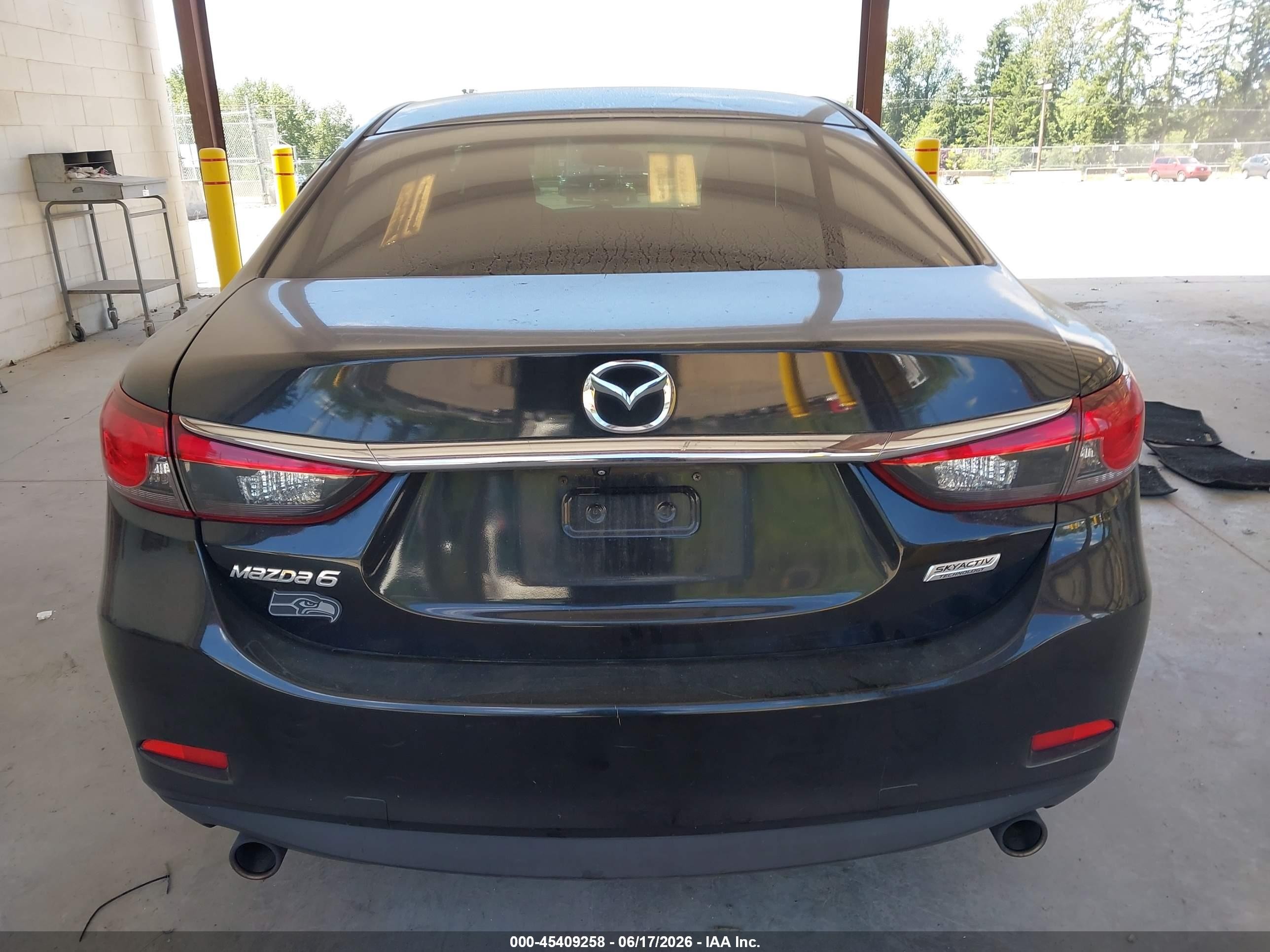 2015 Mazda Mazda6 I Touring Черный vin: JM1GJ1V58F1203694