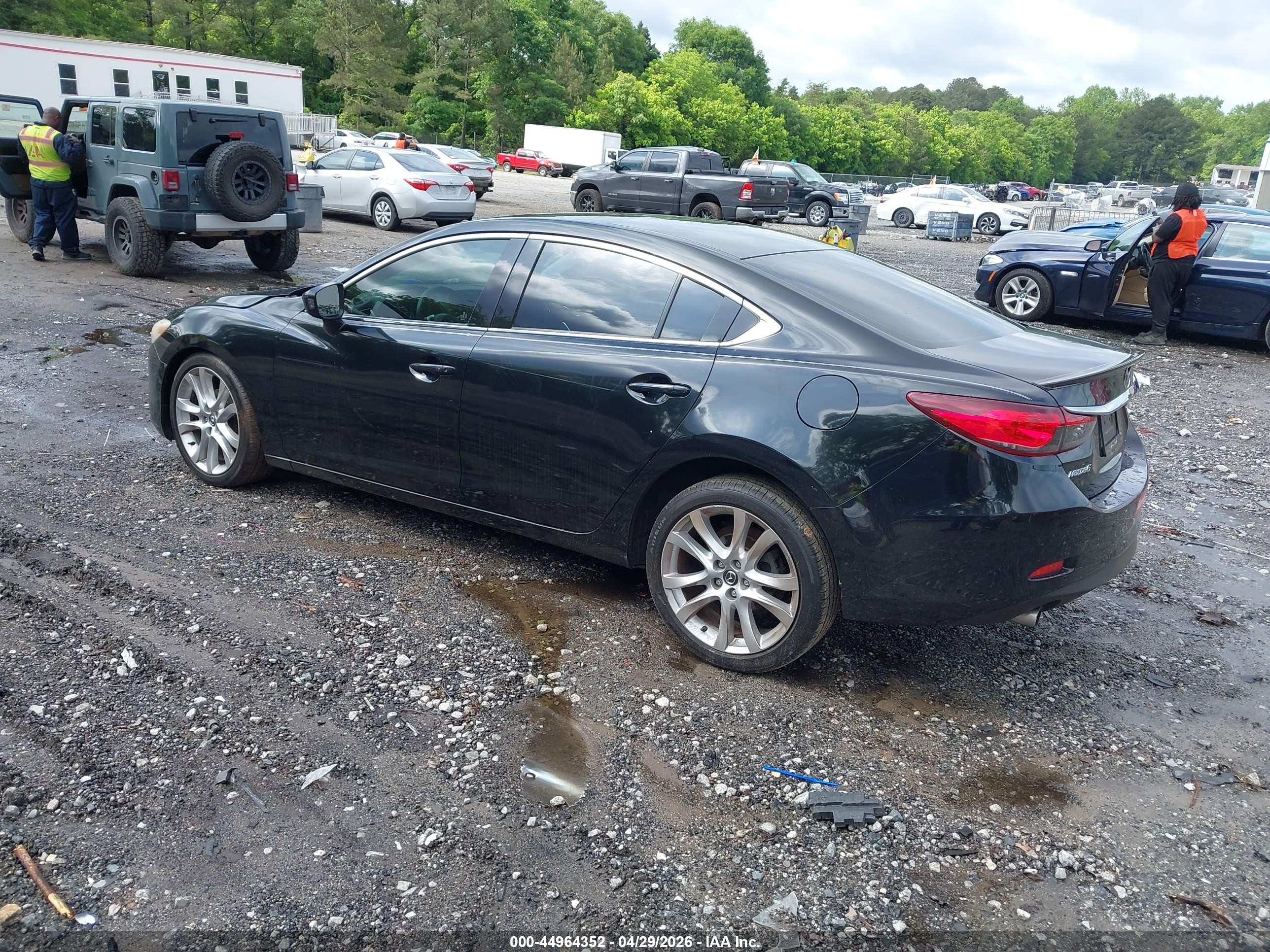 2015 Mazda Mazda6 I Touring Черный vin: JM1GJ1V59F1192379