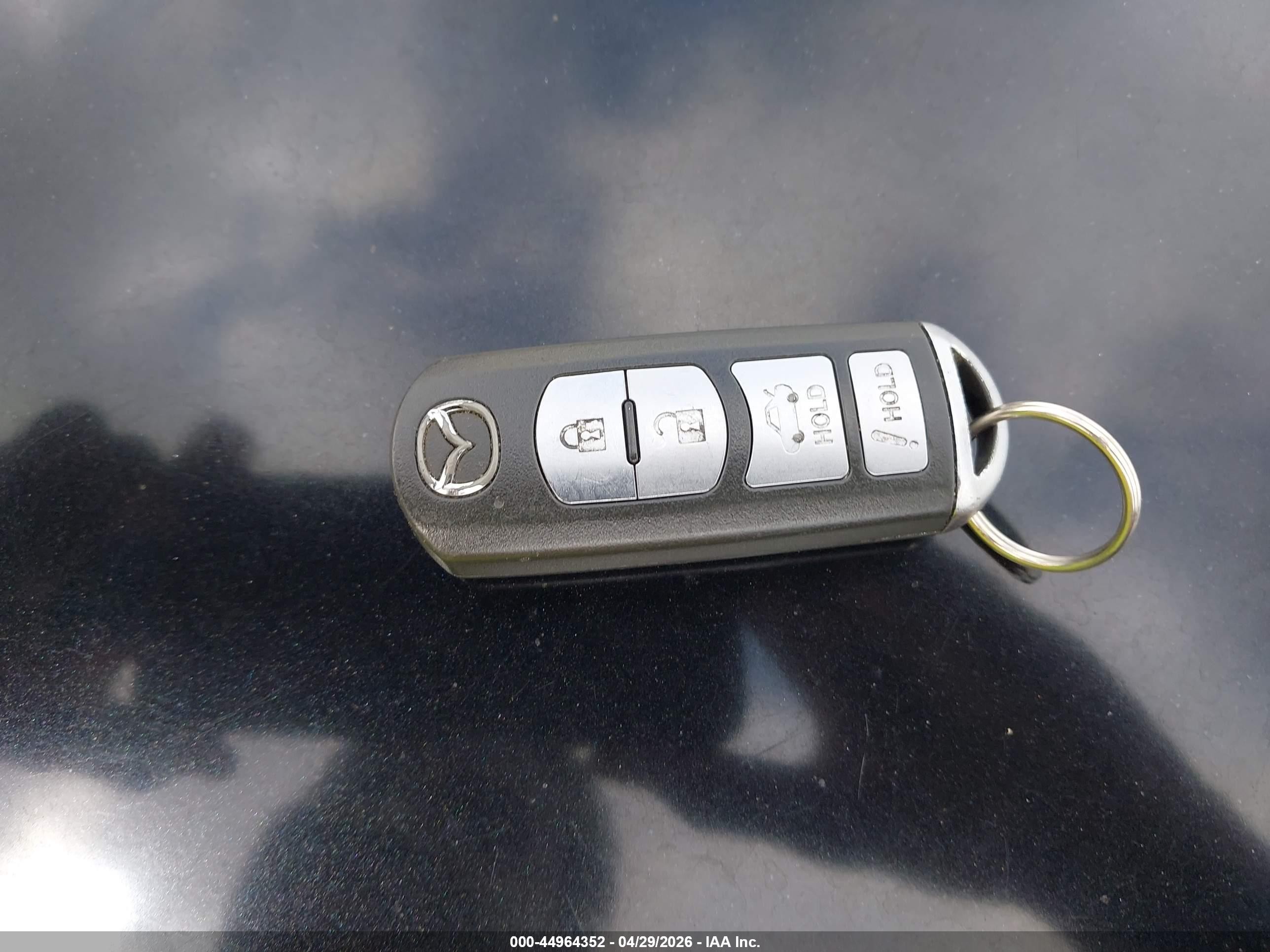 2015 Mazda Mazda6 I Touring Черный vin: JM1GJ1V59F1192379