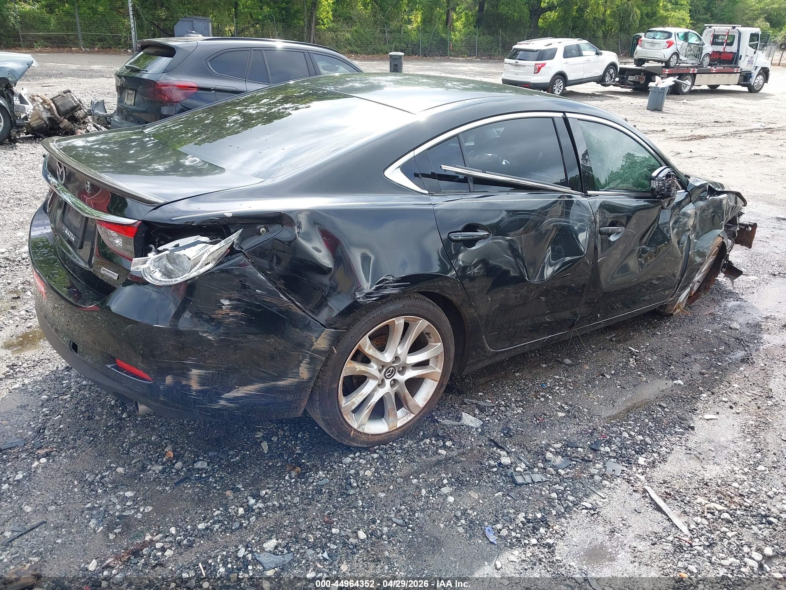 2015 Mazda Mazda6 I Touring Черный vin: JM1GJ1V59F1192379