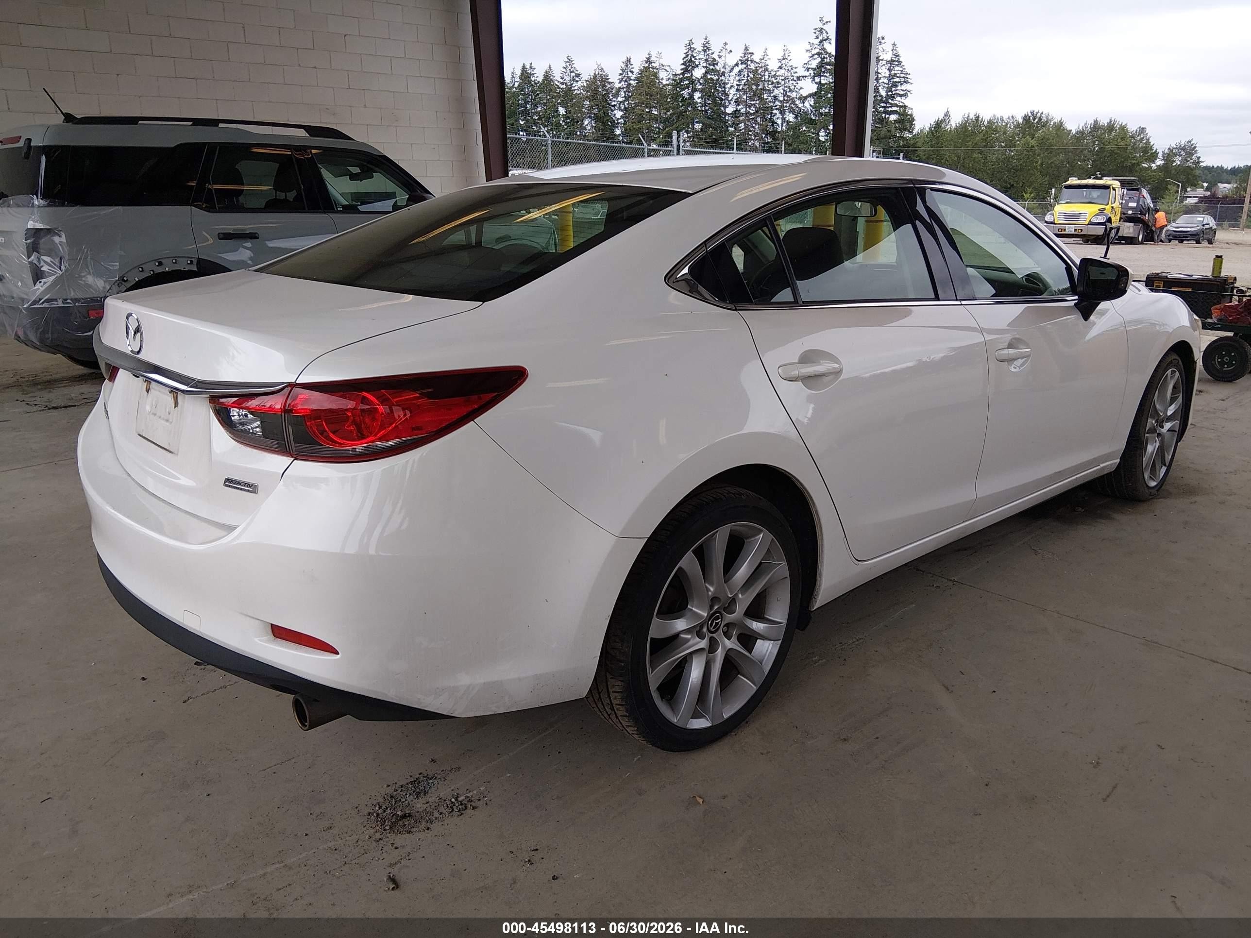 2014 Mazda Mazda6 I Touring White vin: JM1GJ1V63E1122769