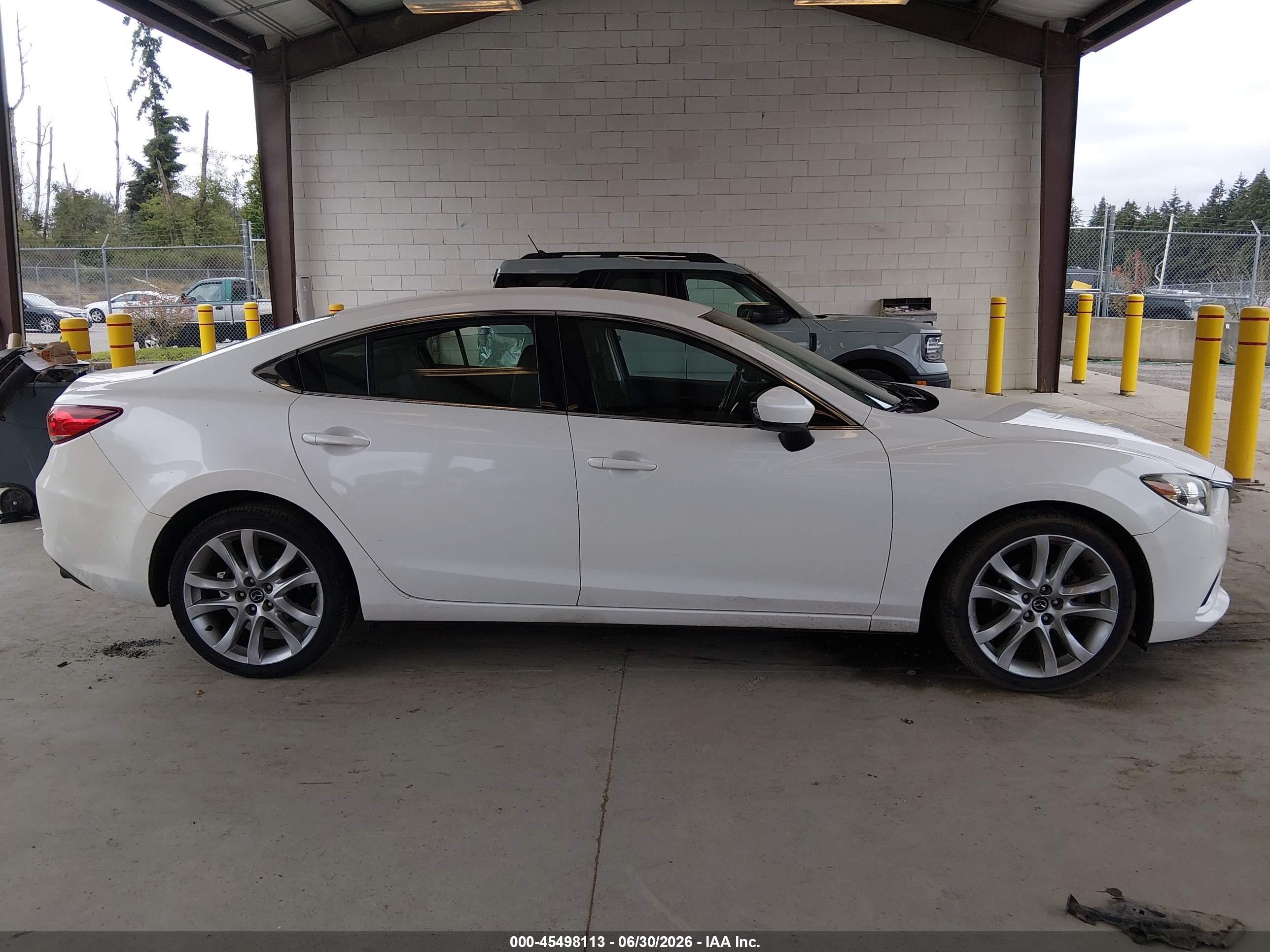 2014 Mazda Mazda6 I Touring White vin: JM1GJ1V63E1122769