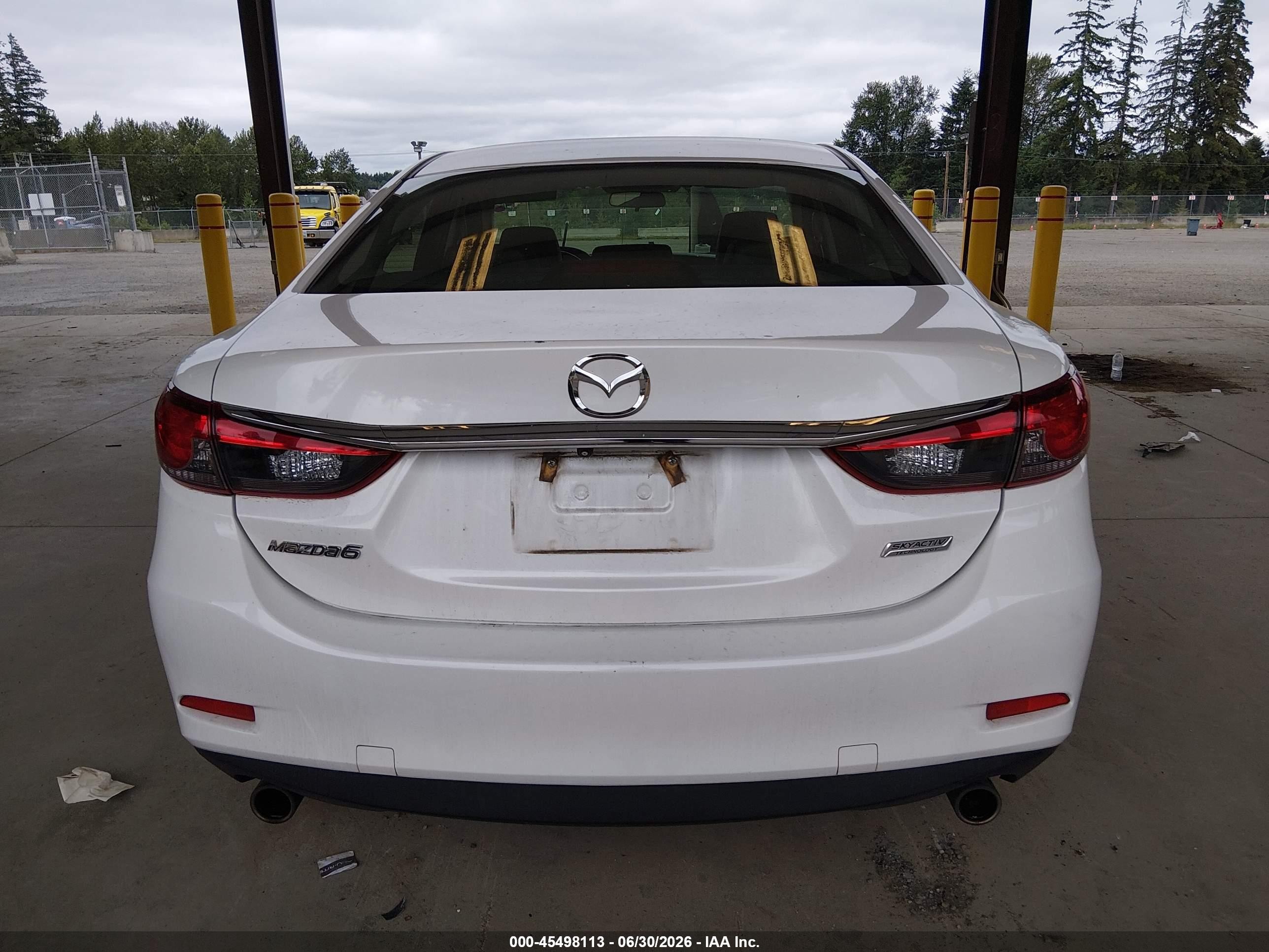 2014 Mazda Mazda6 I Touring White vin: JM1GJ1V63E1122769