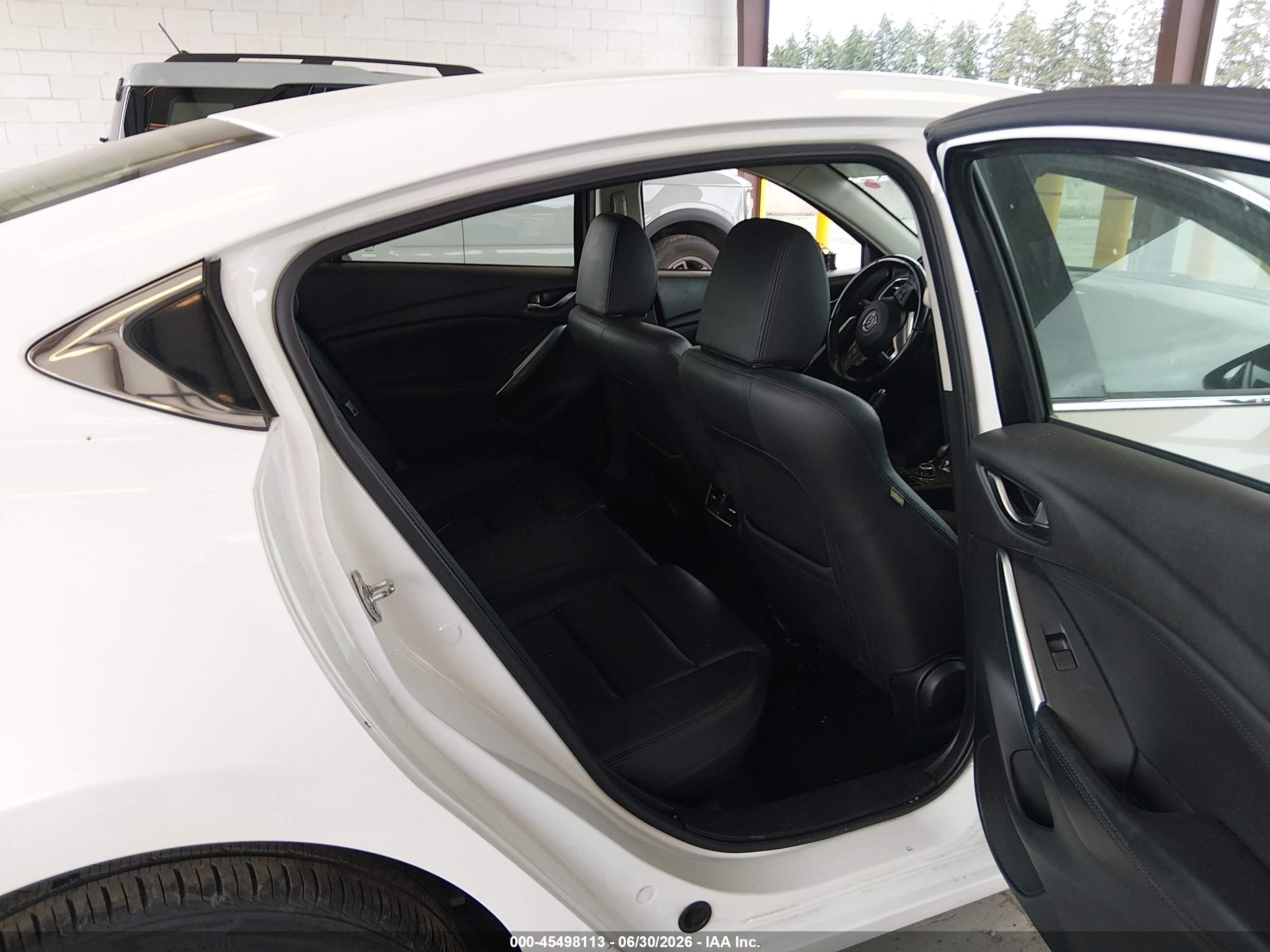 2014 Mazda Mazda6 I Touring White vin: JM1GJ1V63E1122769
