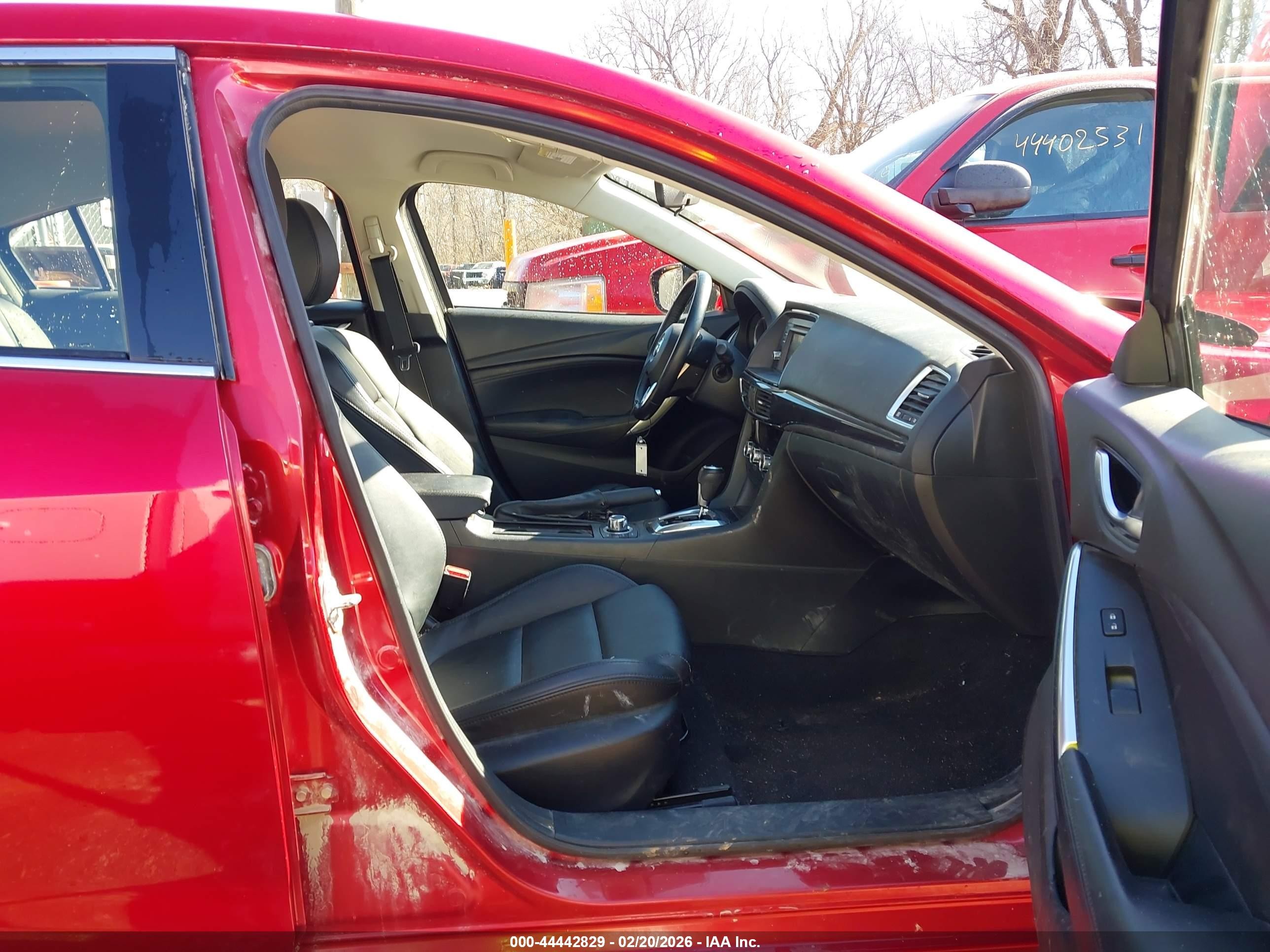 2014 Mazda Mazda6 I Touring Red vin: JM1GJ1V63E1161166