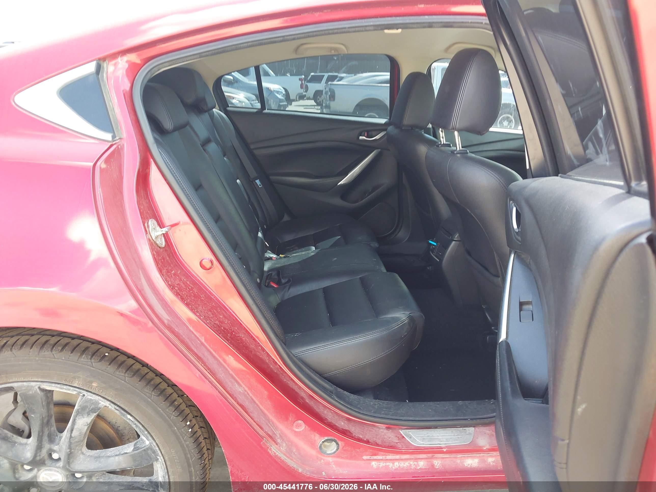 2014 Mazda Mazda6 I Touring Red vin: JM1GJ1V64E1118844