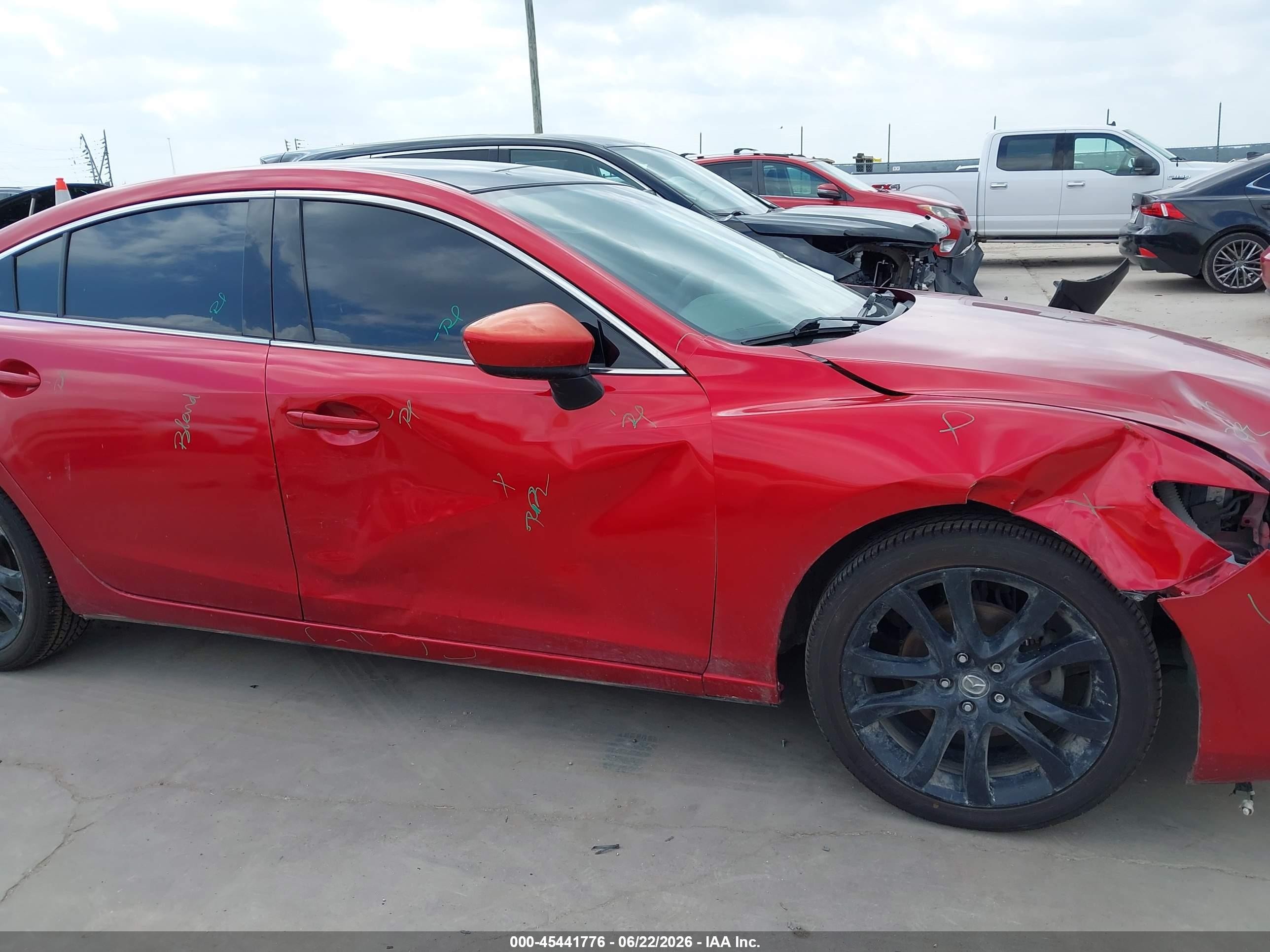 2014 Mazda Mazda6 I Touring Red vin: JM1GJ1V64E1118844