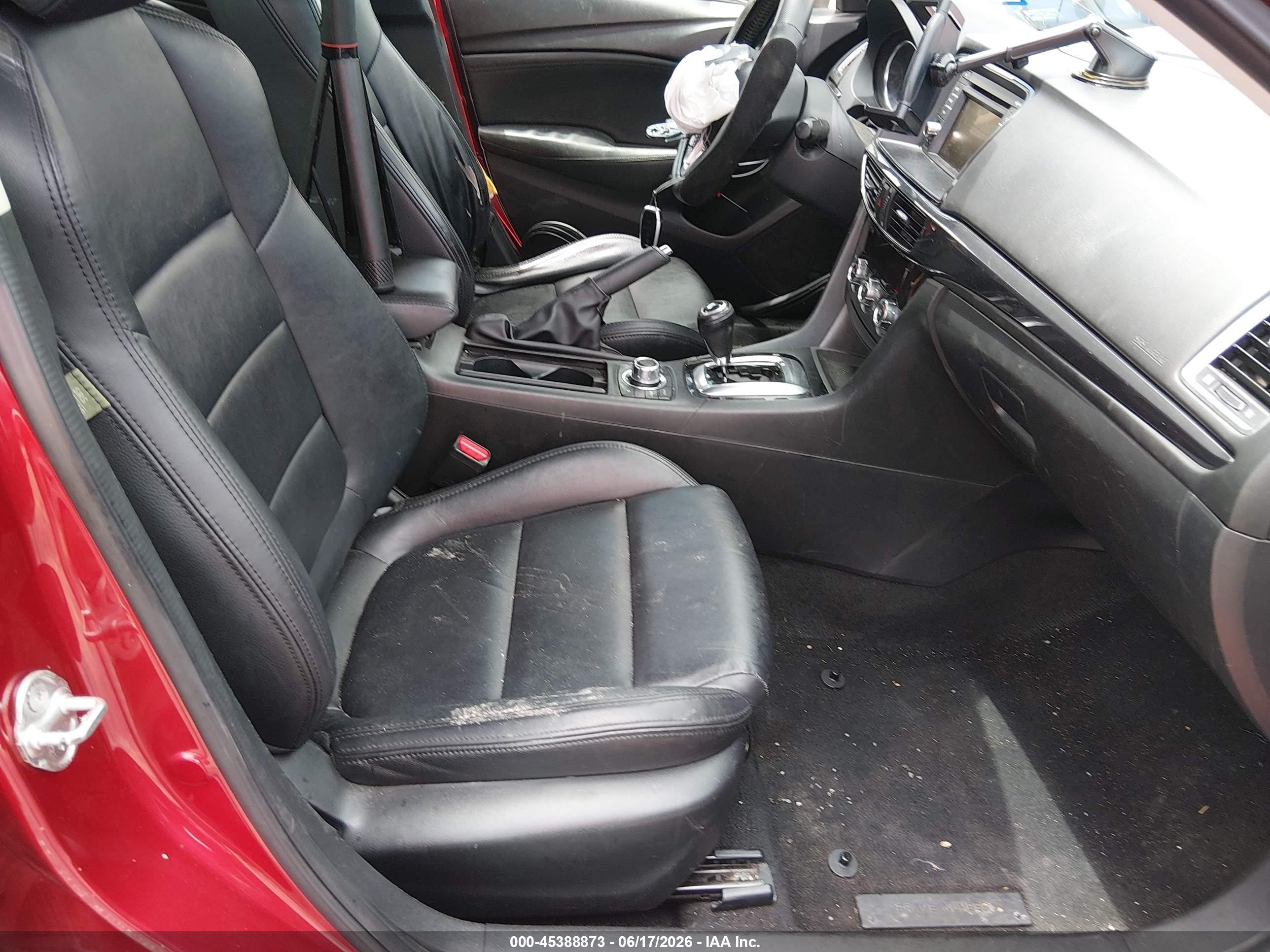 2014 Mazda Mazda6 I Touring Red vin: JM1GJ1V64E1153402