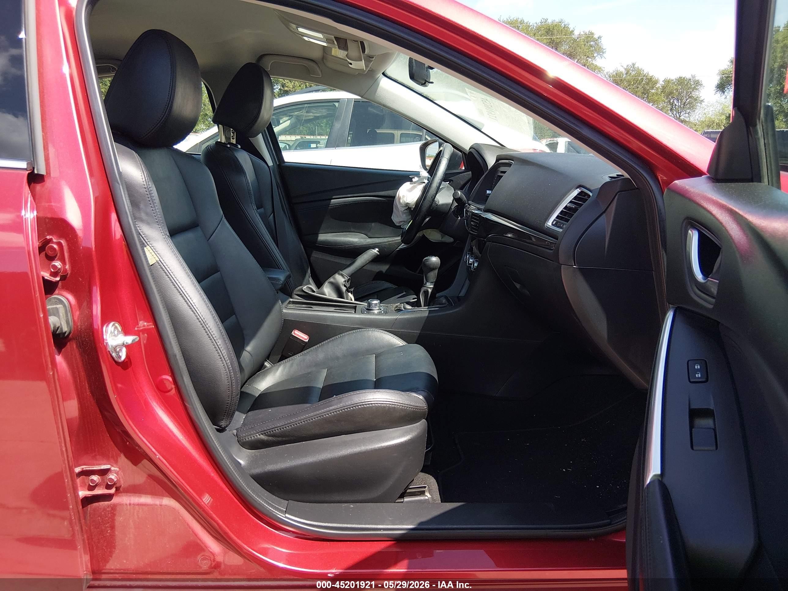 2014 Mazda Mazda6 I Touring Red vin: JM1GJ1V64E1161547