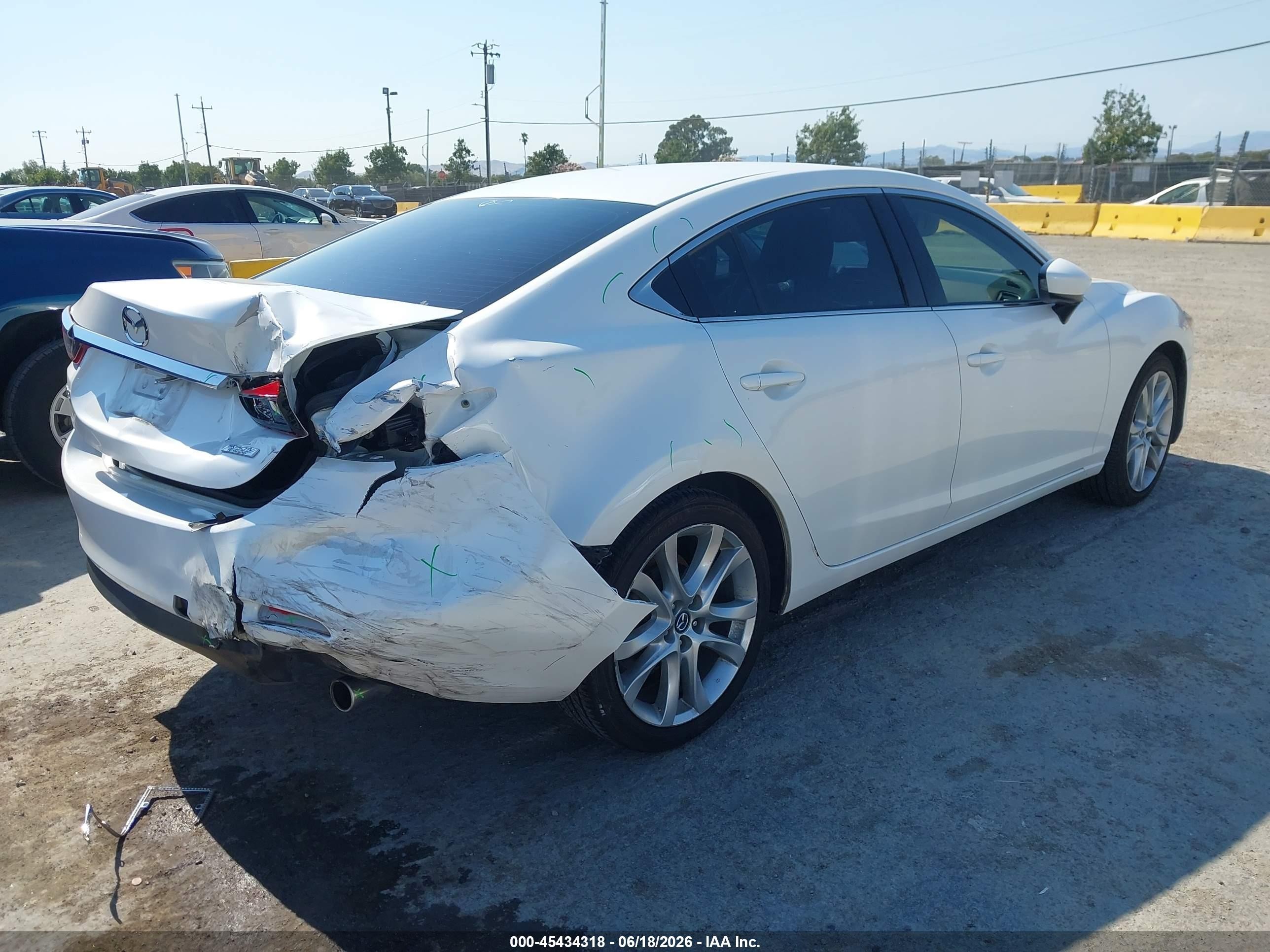 2014 Mazda Mazda6 I Touring White vin: JM1GJ1V65E1152288