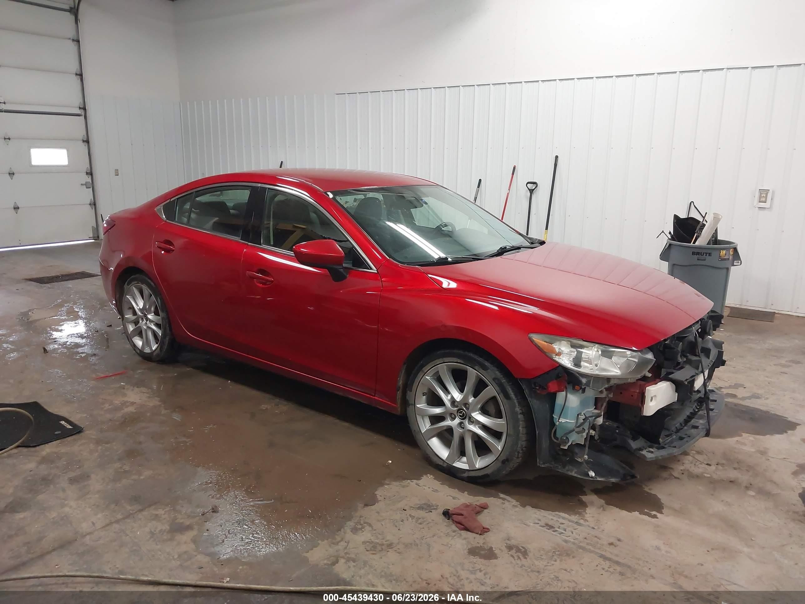 2014 Mazda Mazda6 I Touring Red vin: JM1GJ1V65E1161394